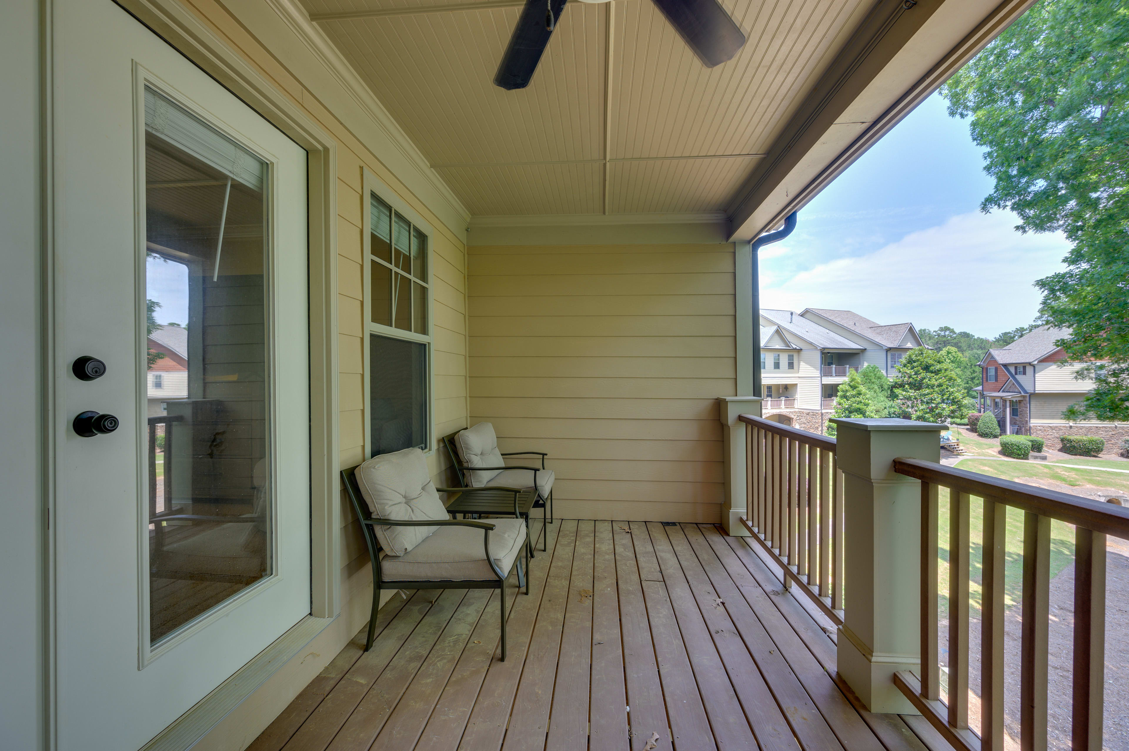 Balcony | Outdoor Seating