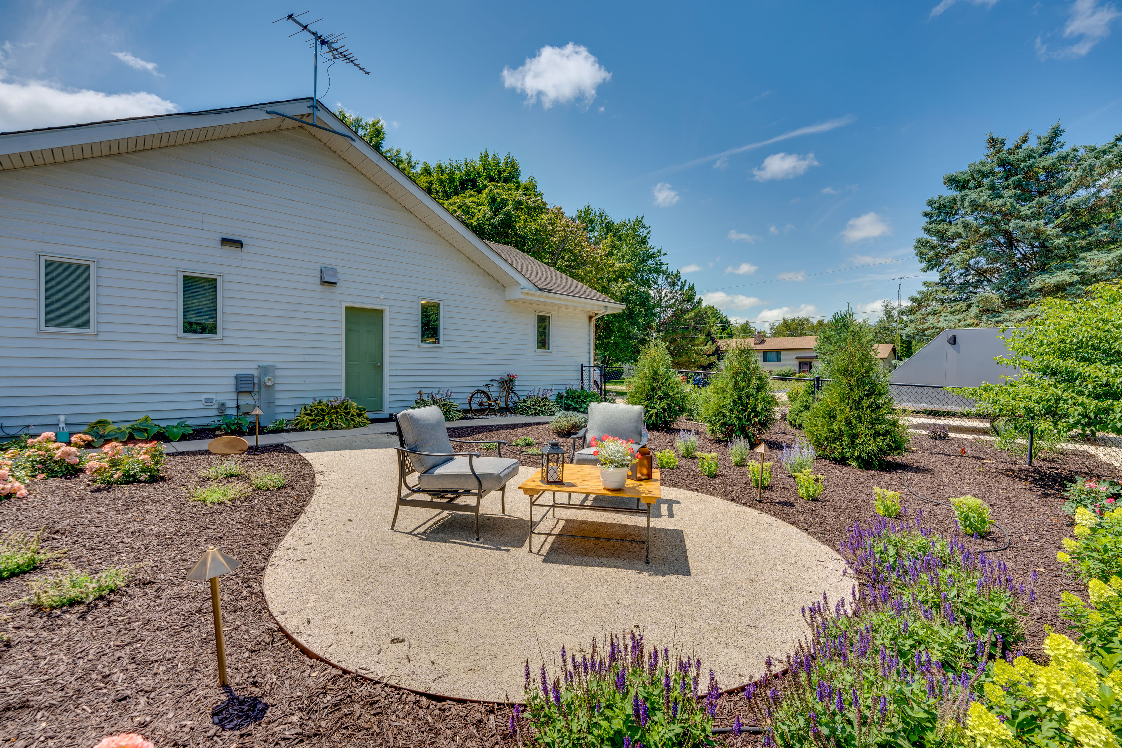 Shared Outdoor Space | Patio