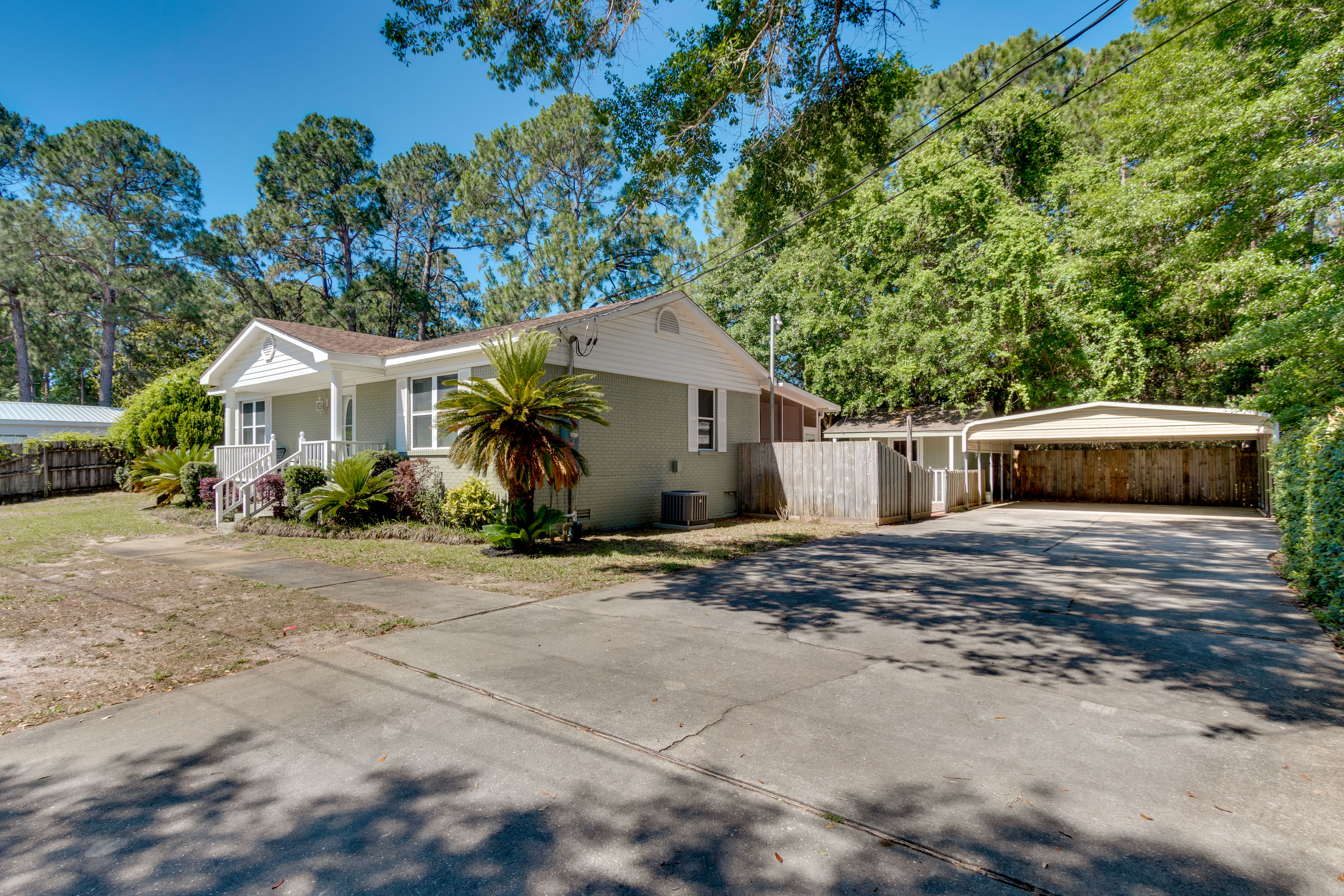 Parking | Carport (2 Vehicles) | Driveway (6 Vehicles) | Free Street Parking