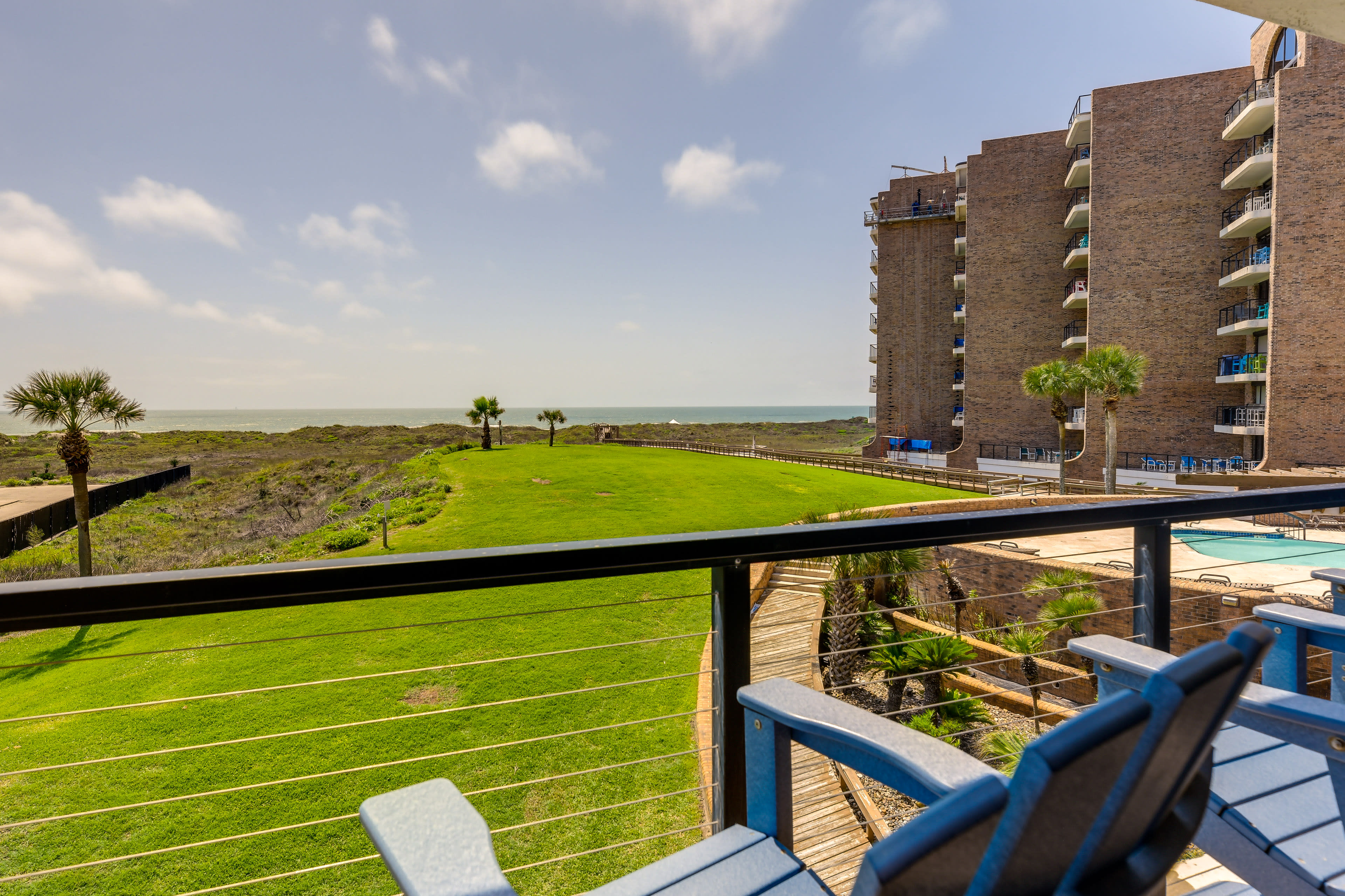 Port Aransas Vacation Rental | 3BR | 3BA | 1,800 Sq Ft | Step-Free Access