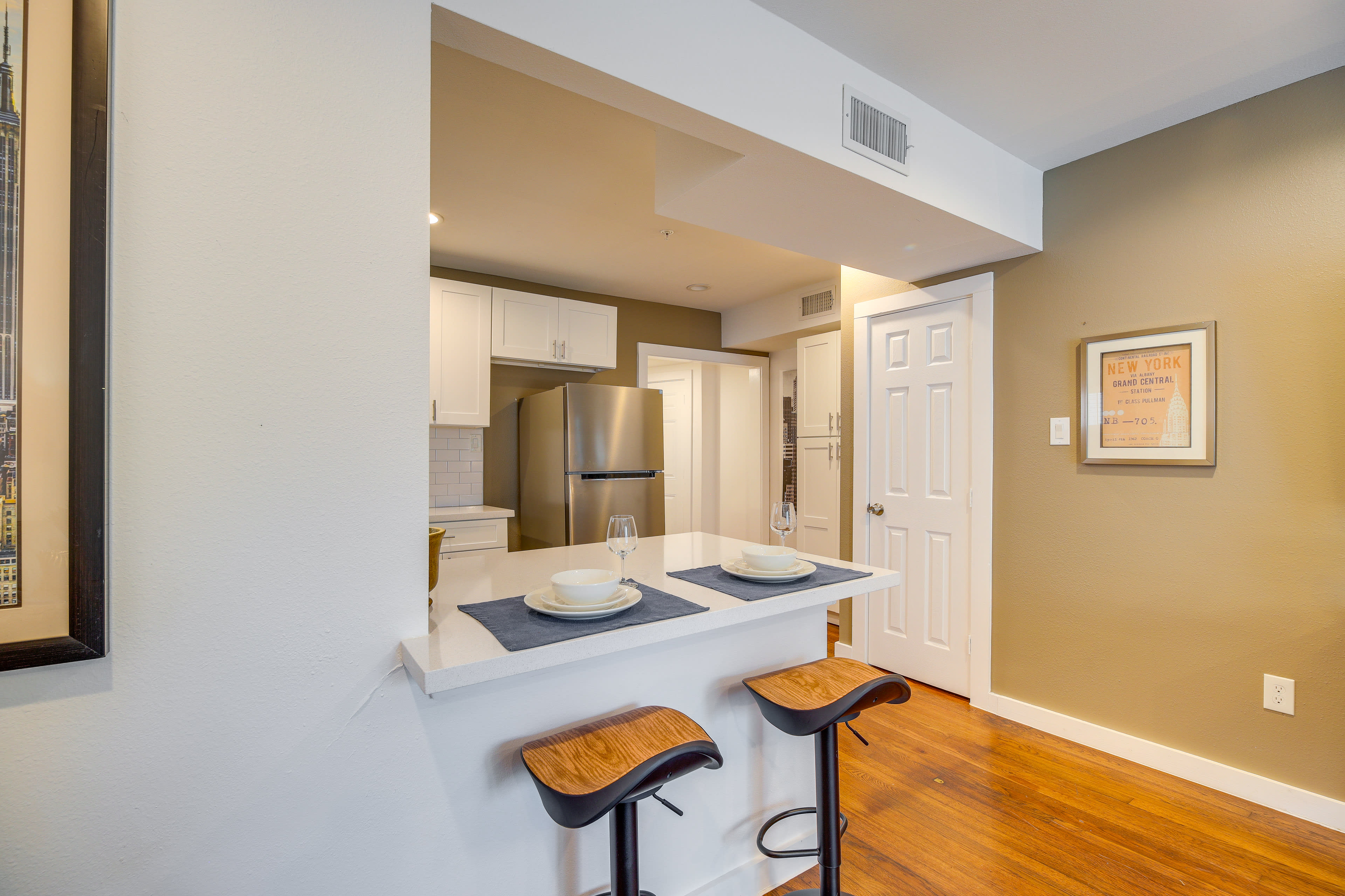 Dining Area | Dishware/Flatware | Trash Bags/Paper Towels