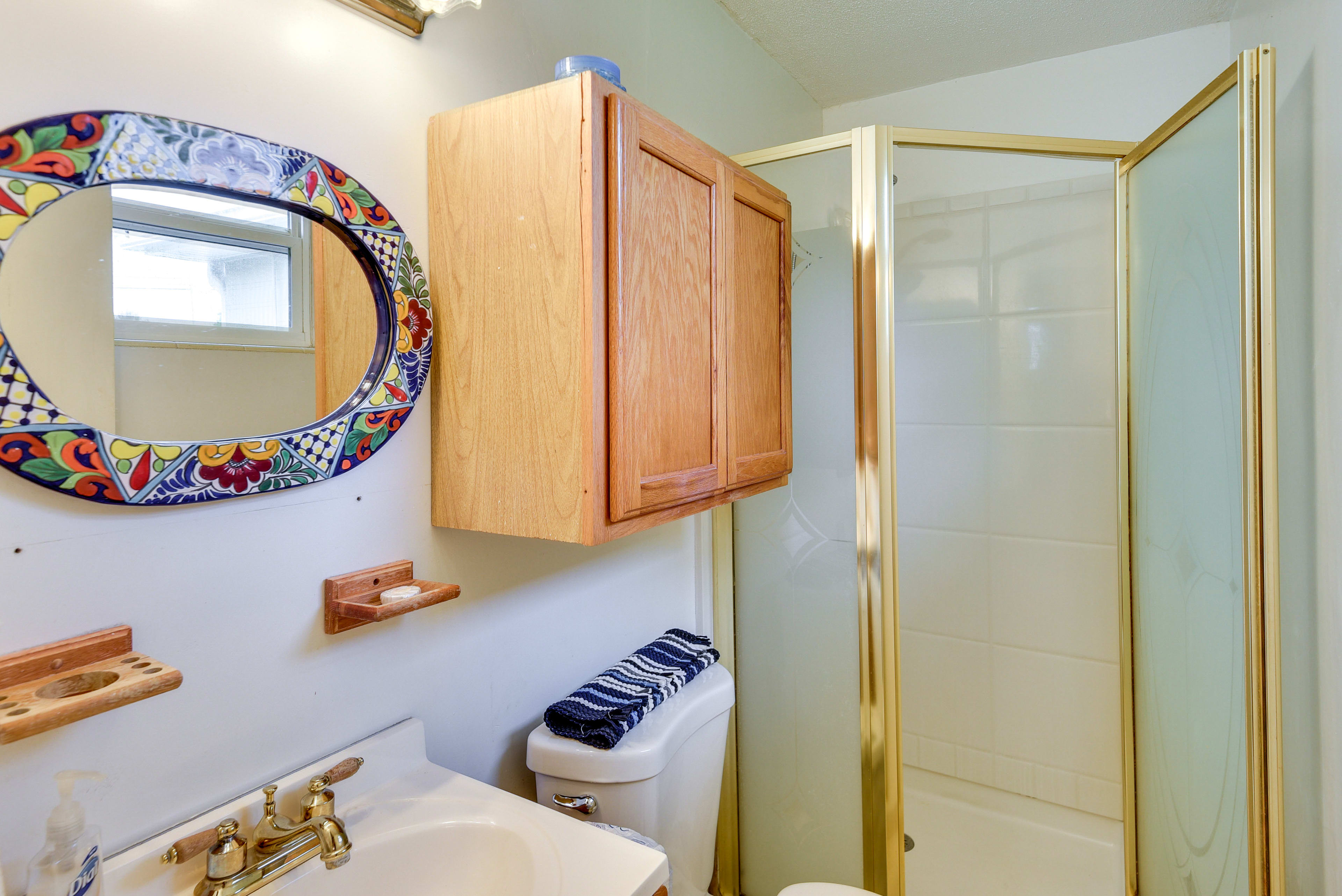 Full Bathroom | Walk-In Shower | Complimentary Toiletries | Hair Dryer