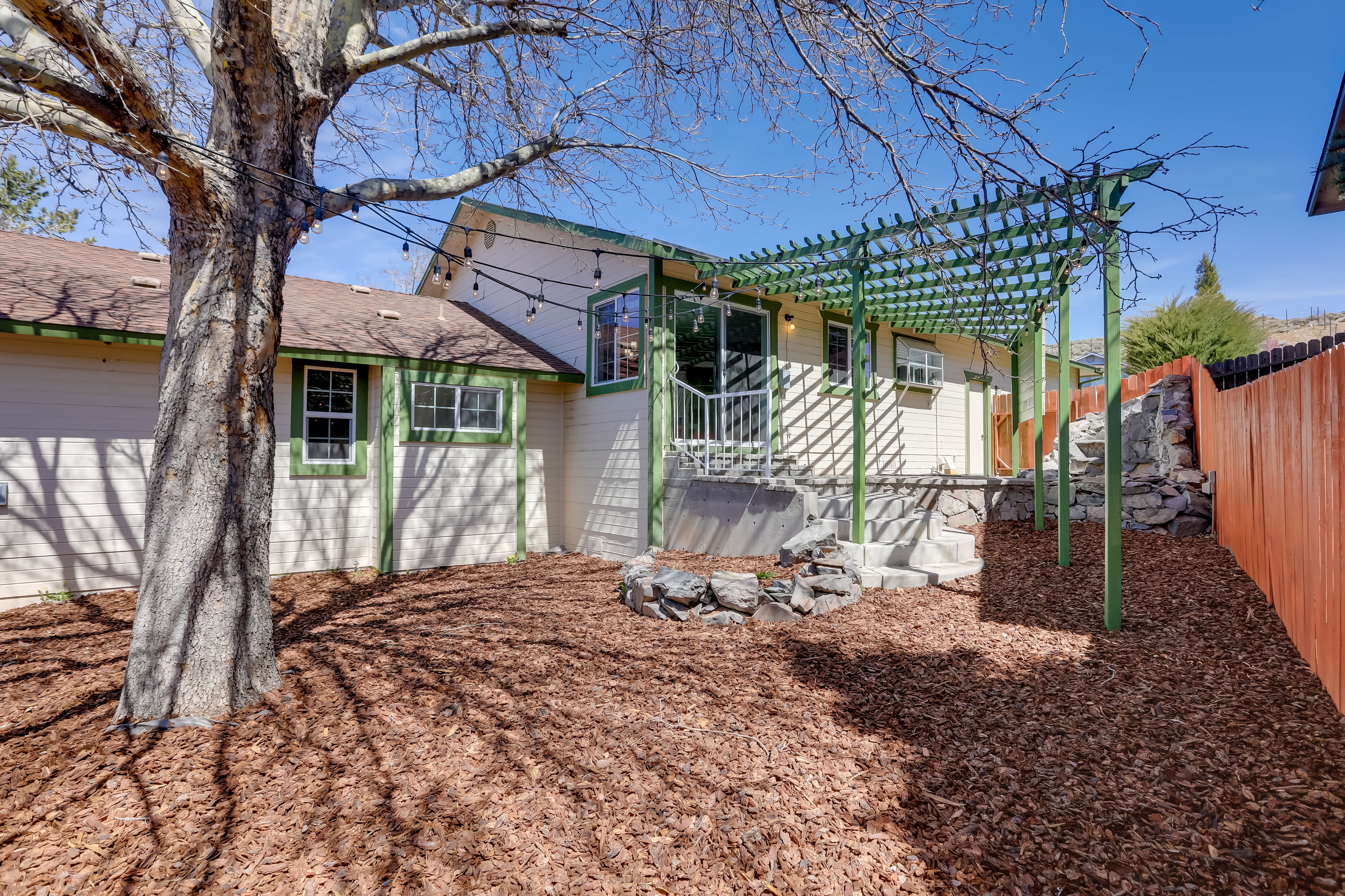 Private Yard | Pet Friendly w/ Fee