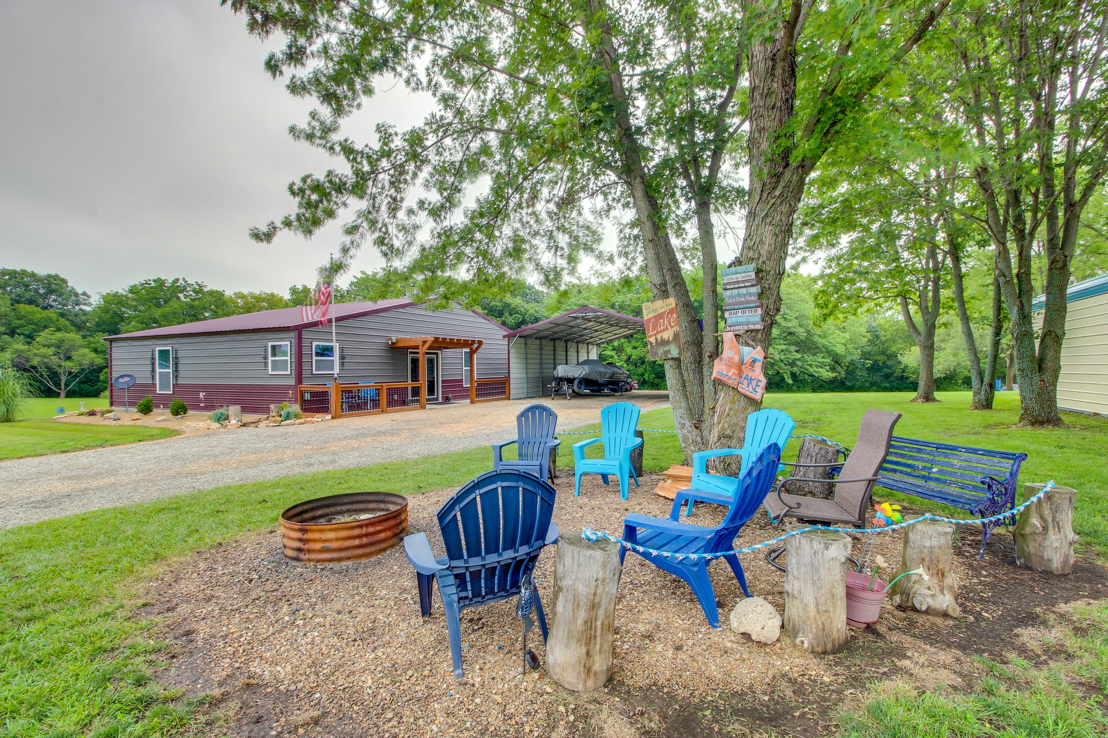 Fire Pit Area | Gravel Driveway (6 Vehicles) | Trailer Parking Allowed