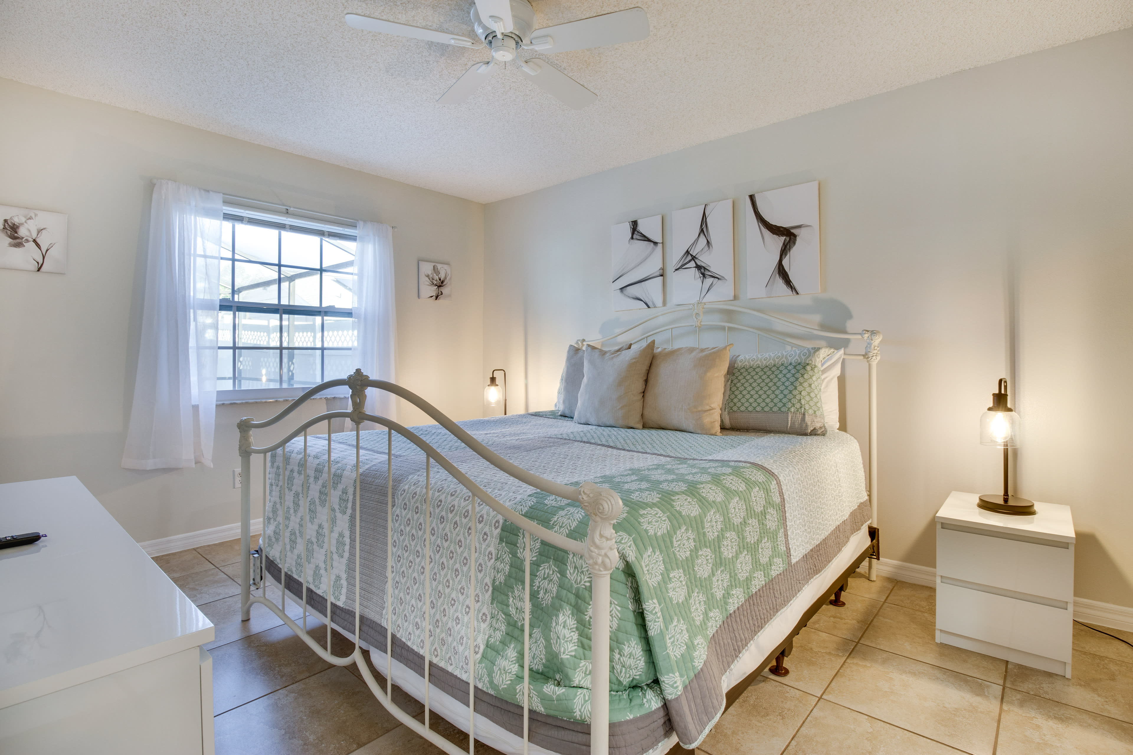 Bedroom 1 | Main Level | King Bed | Linens Provided | Smart TV