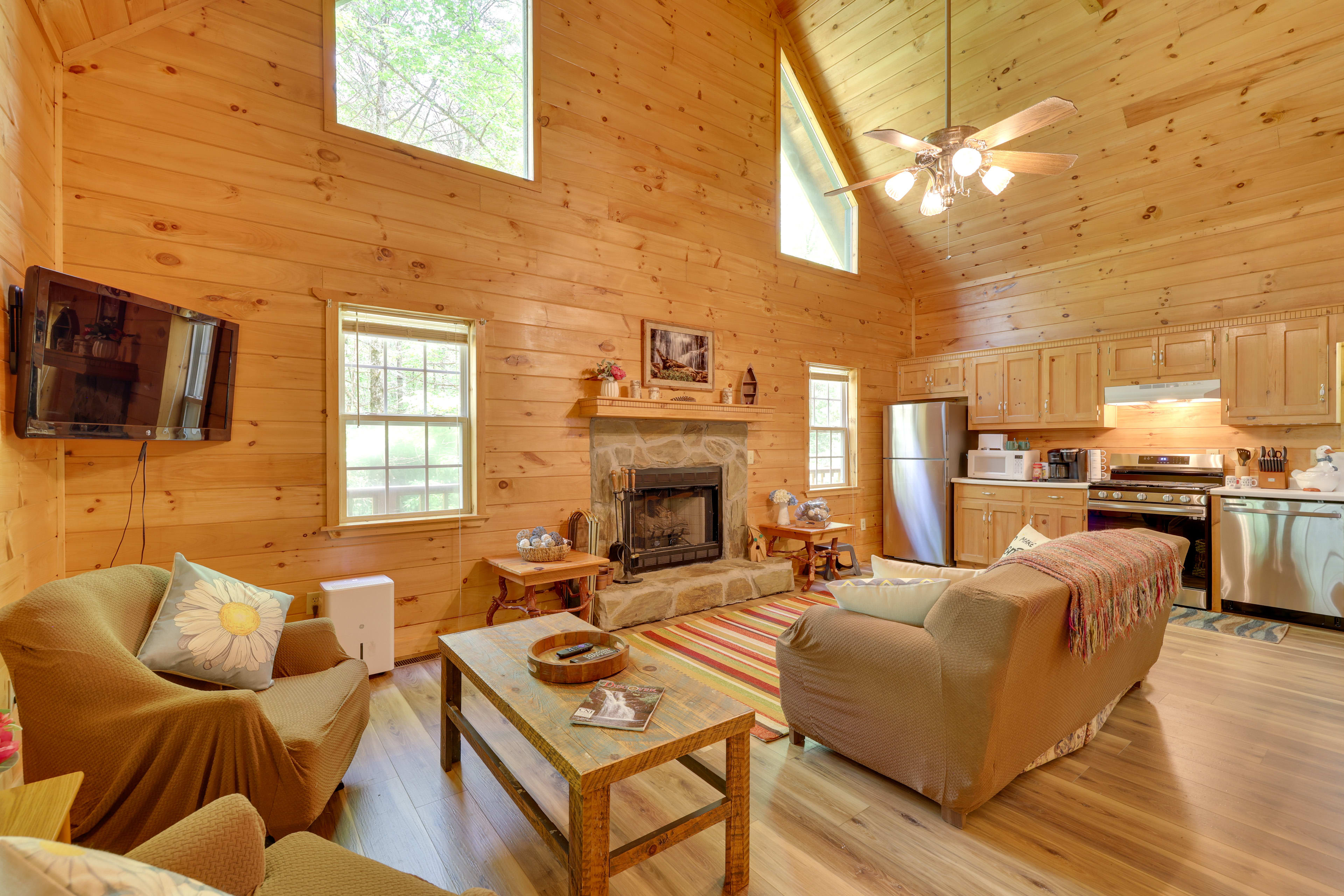 Living Room | 1st Floor | Smart TV | Fireplace