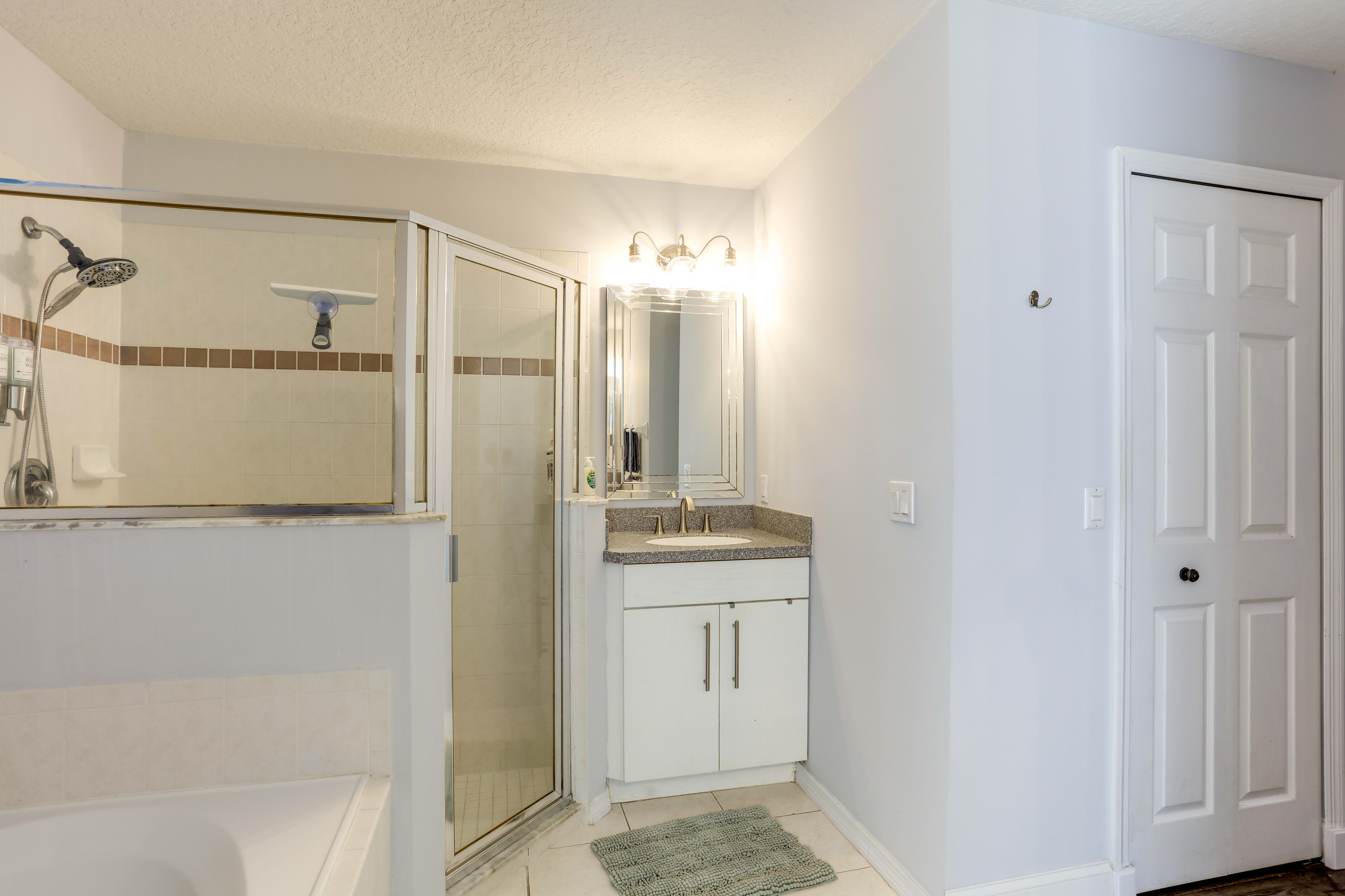 Full Bath | Complimentary Toiletries | Towels Provided