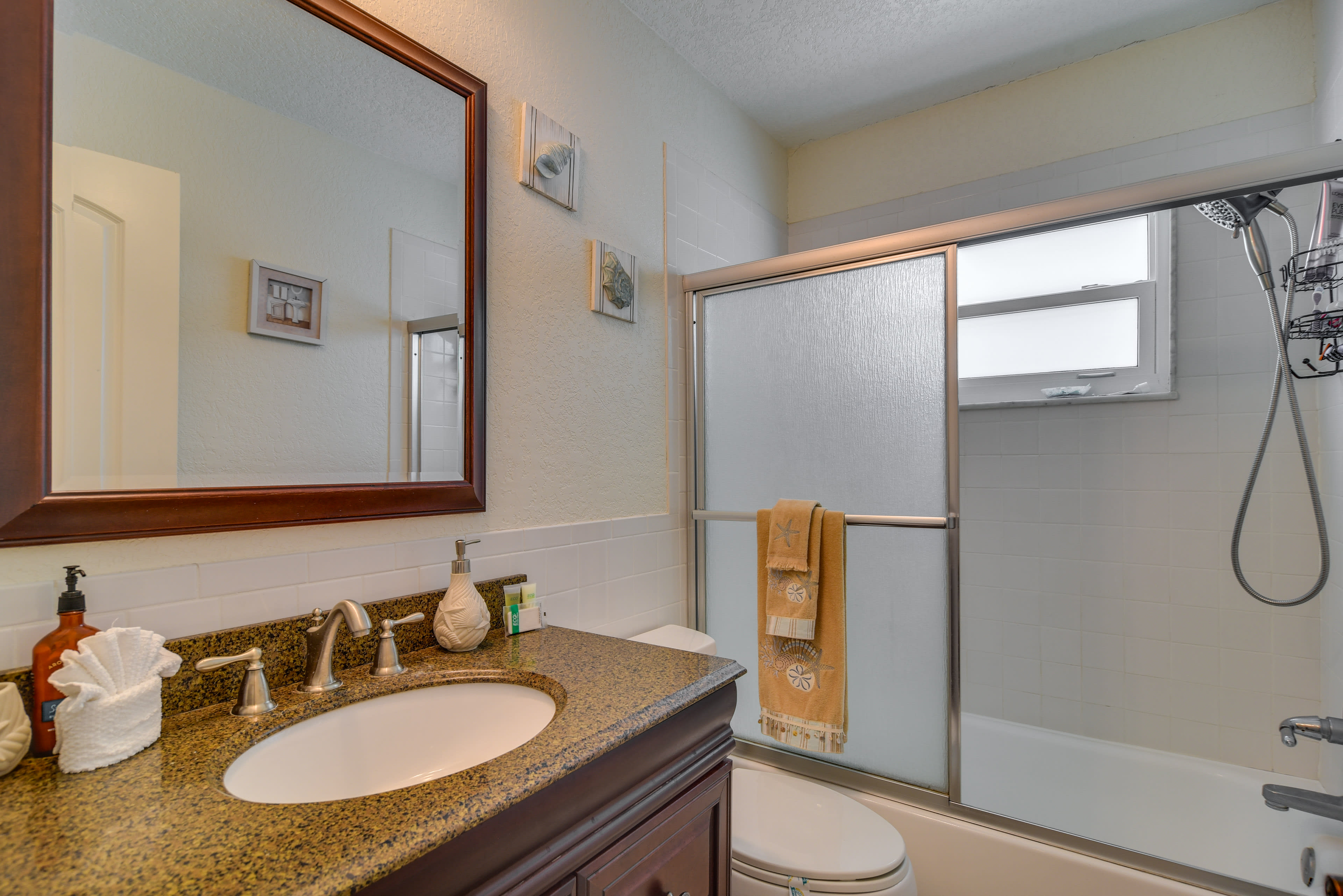 Bathroom | Towels Provided | Complimentary Toiletries