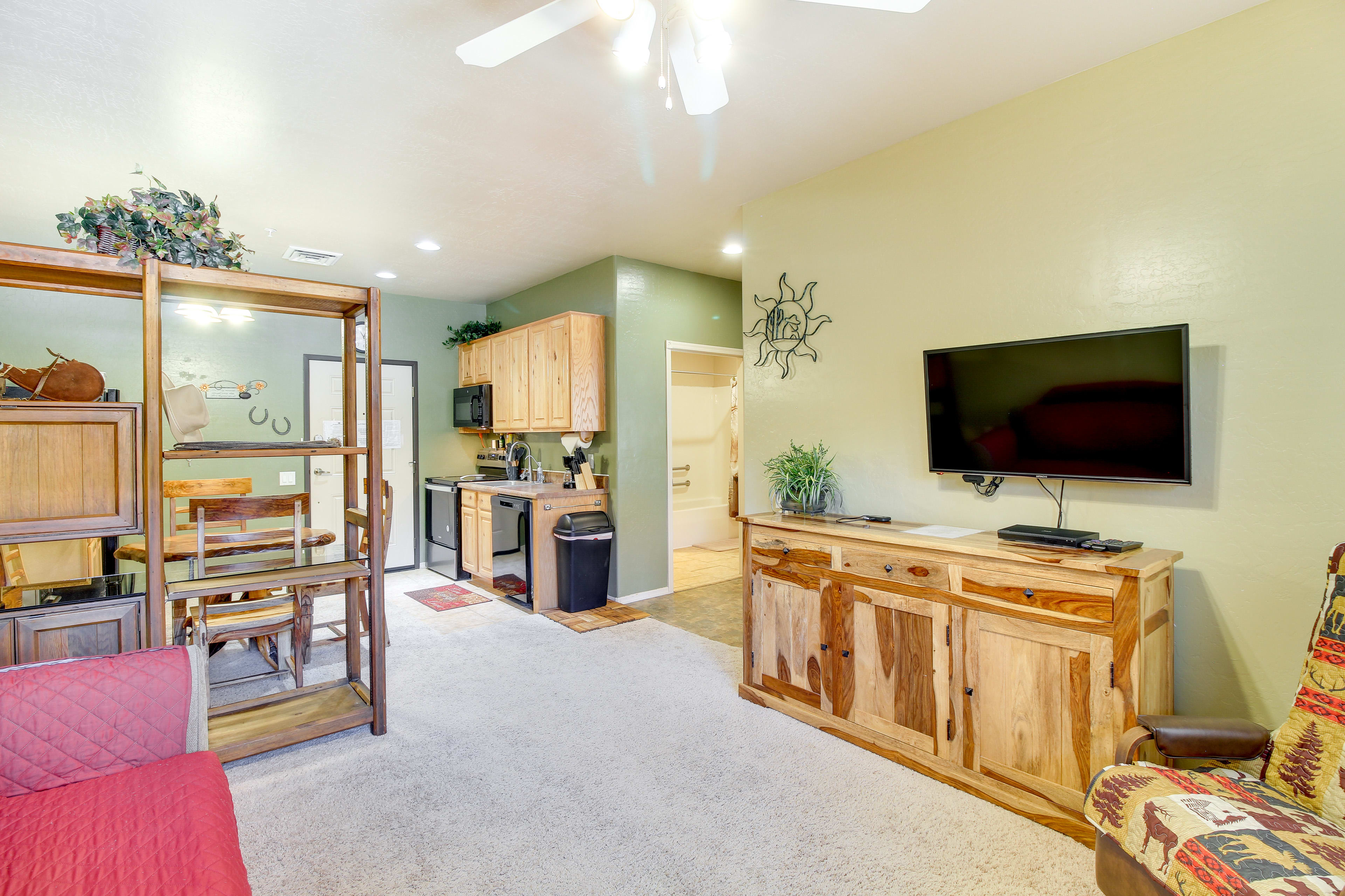 Overgaard Vacation Rental | 1BR | 1BA | Step-Free Access | 436 Sq Ft