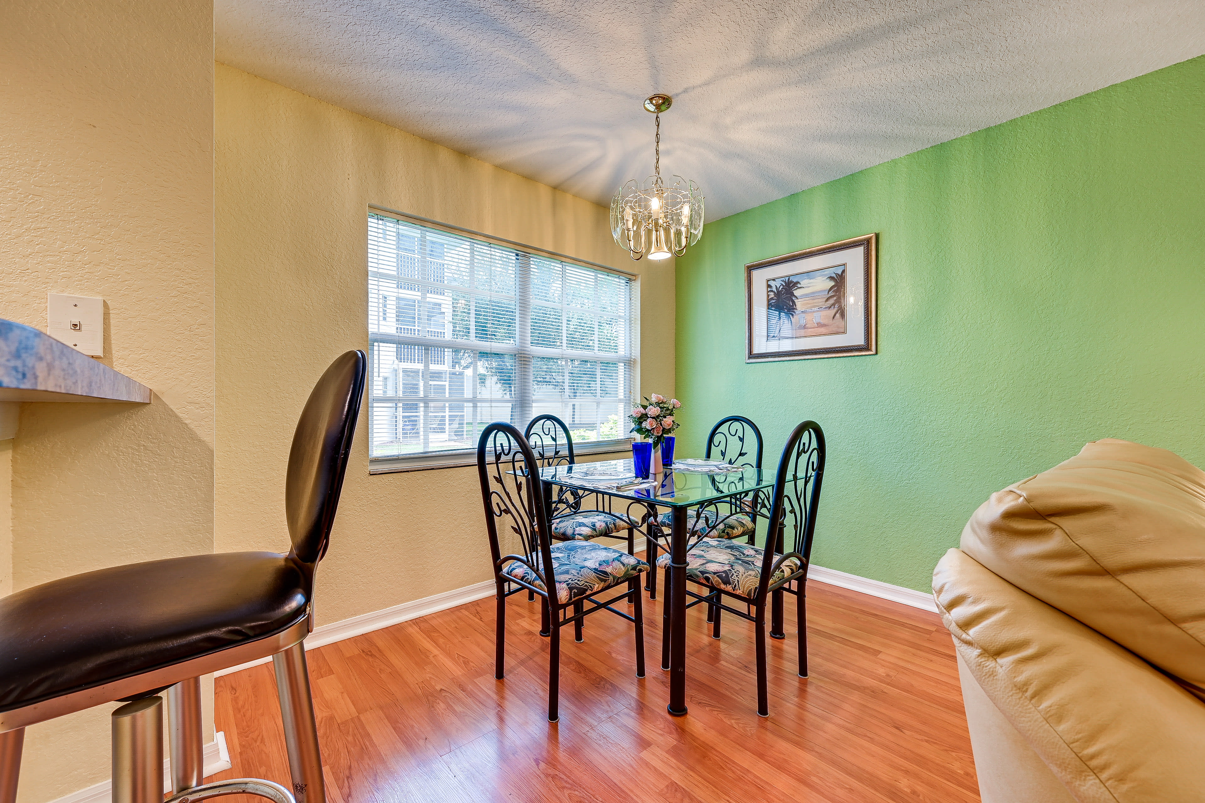 Dining Area | Dishware & Flatware