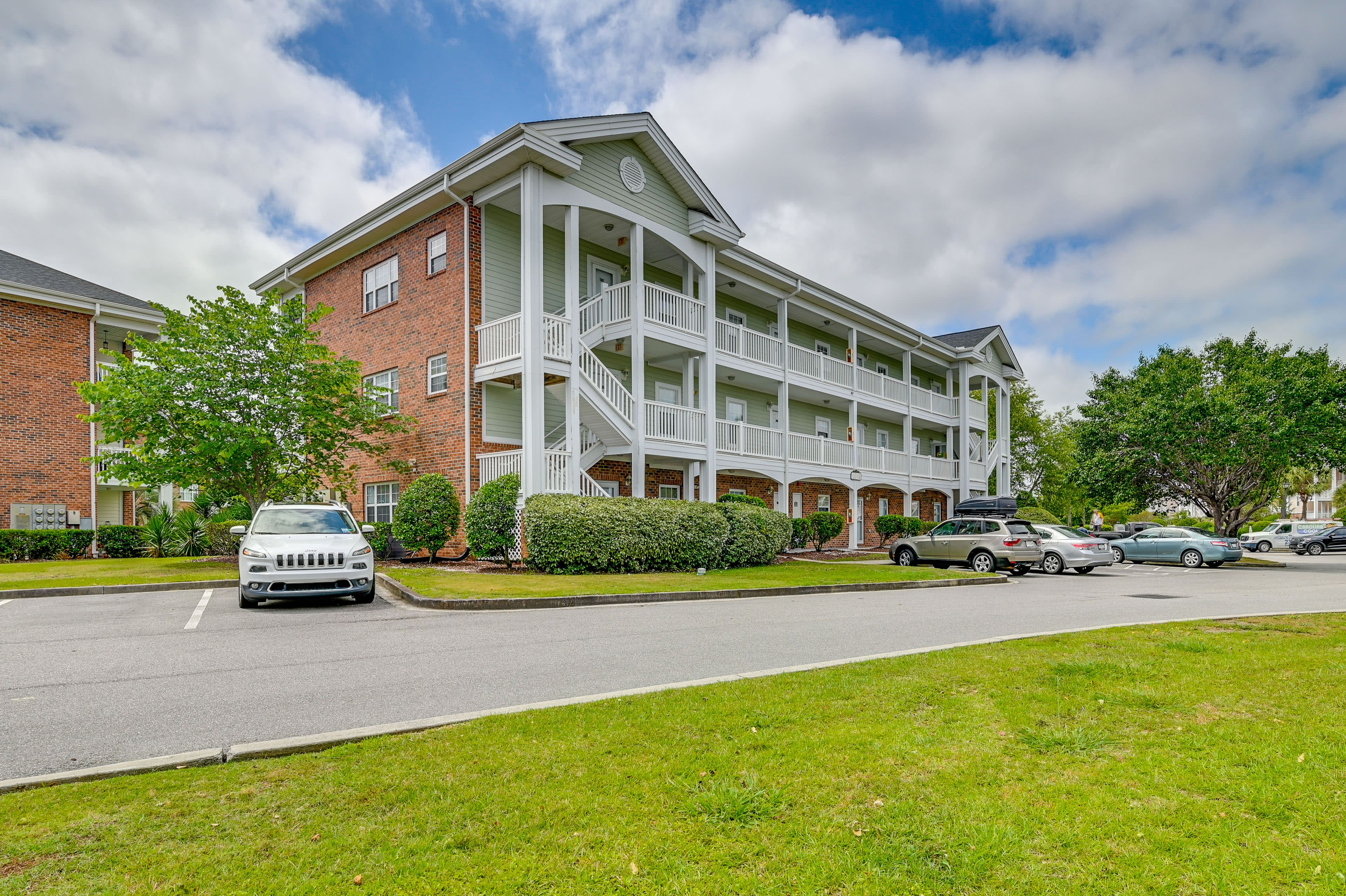 Parking | Community Parking Lot (3 Vehicles) | Free Street Parking