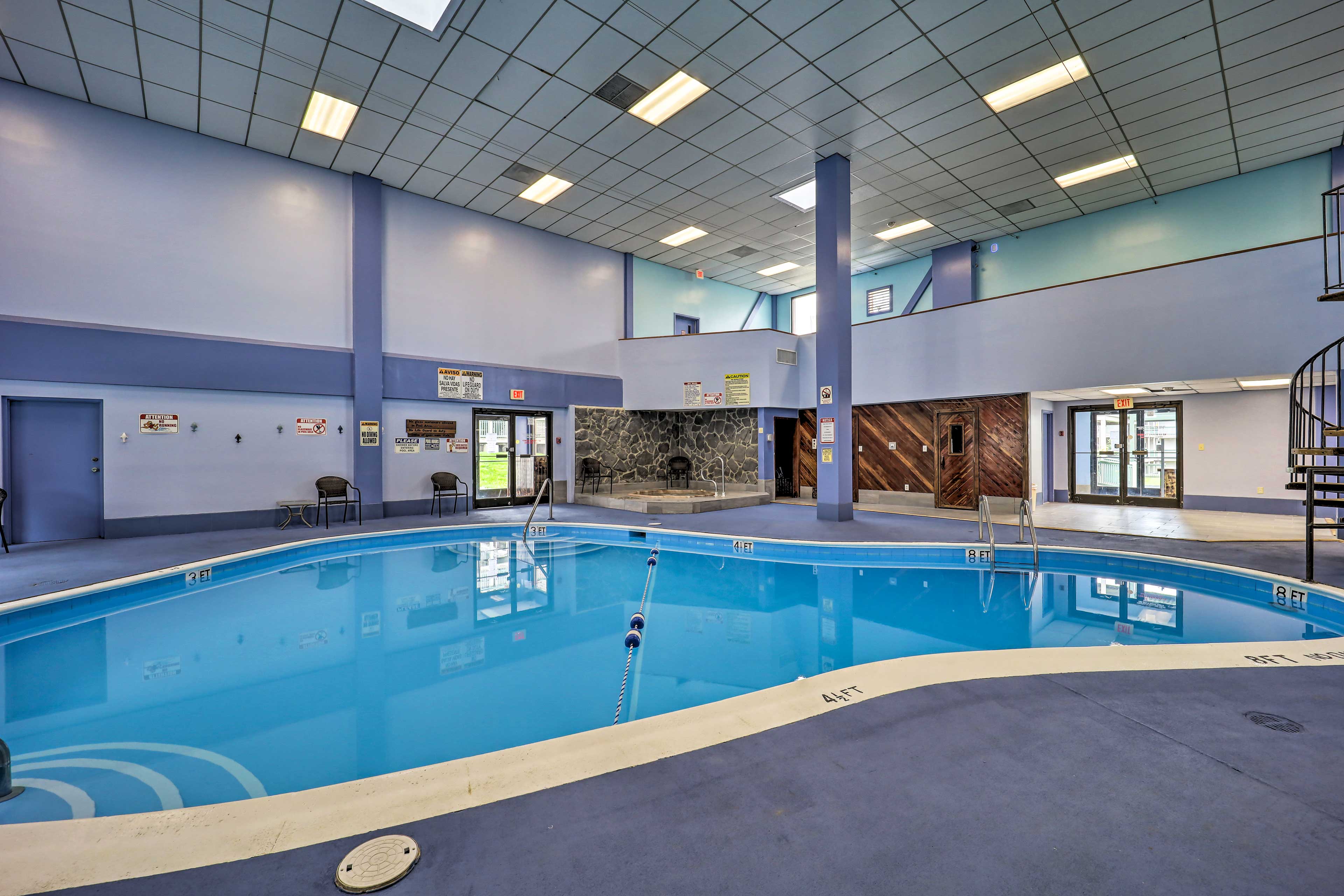 Community Indoor Pool & Hot Tub