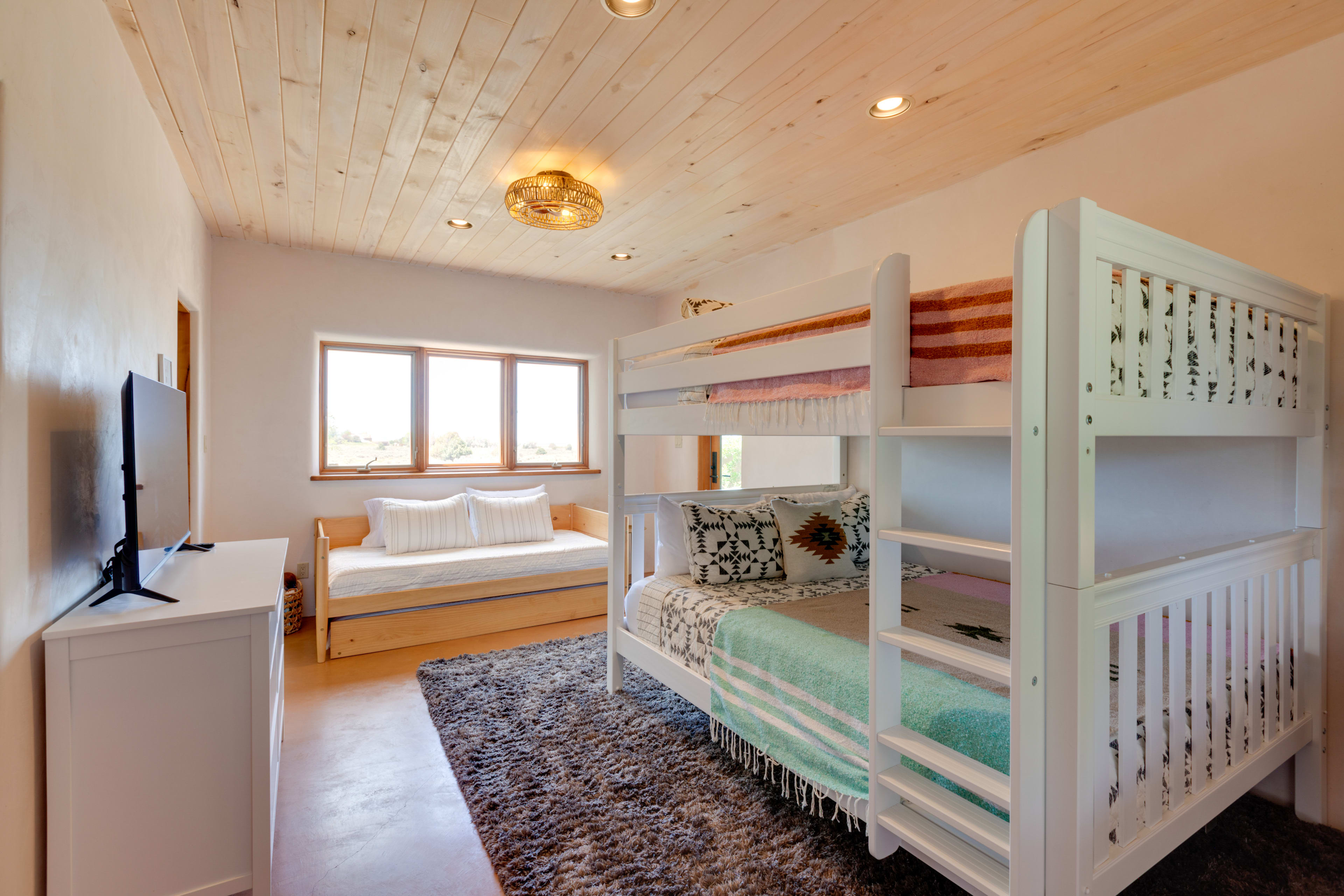 Bedroom 3 | 1st Floor | Queen Bunk Bed | Twin Daybed w/ Twin Trundle | Smart TV