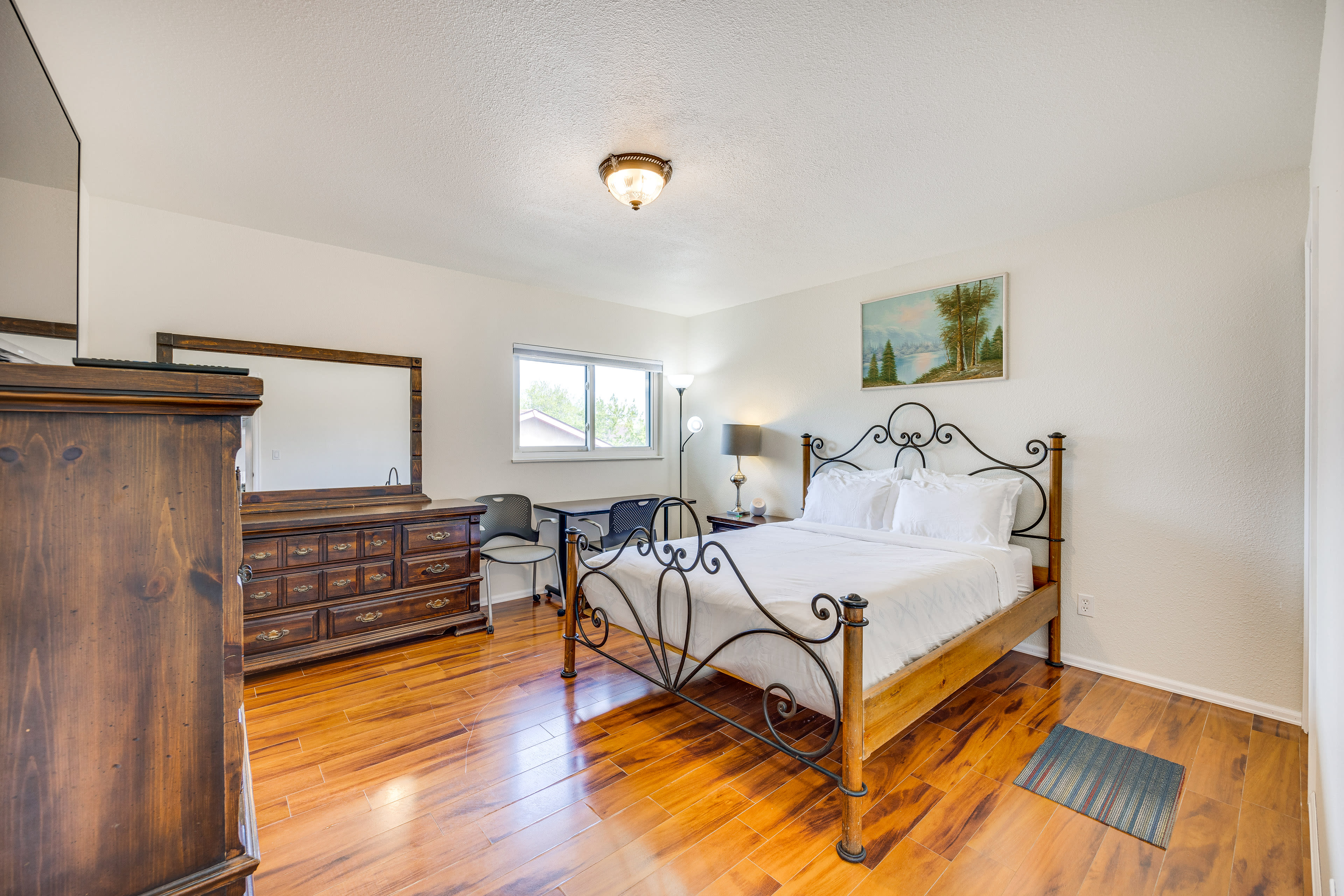 Bedroom 1 | Queen Bed | Smart TV | Laptop Workspace | 2nd Floor