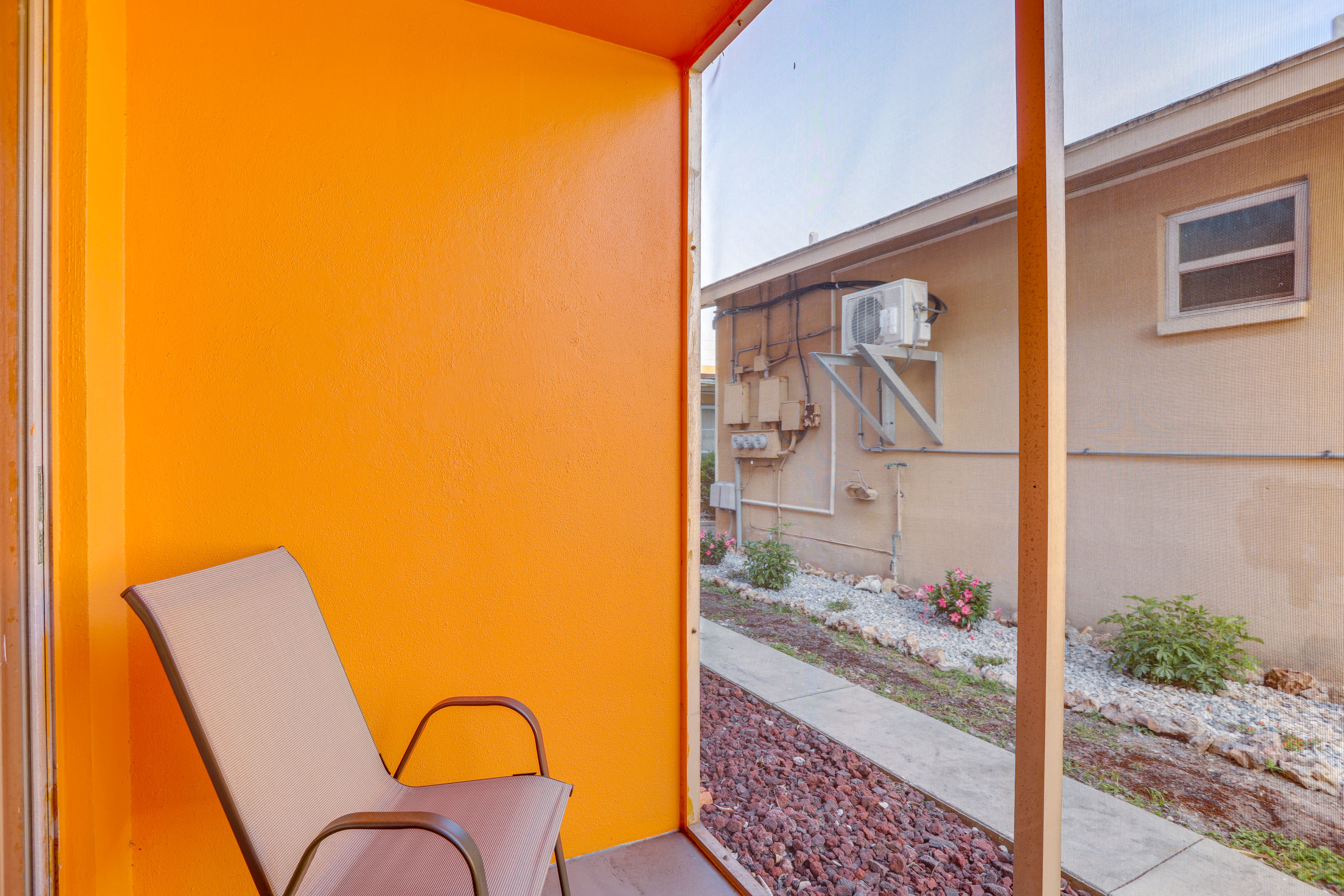 Screened-In Porch