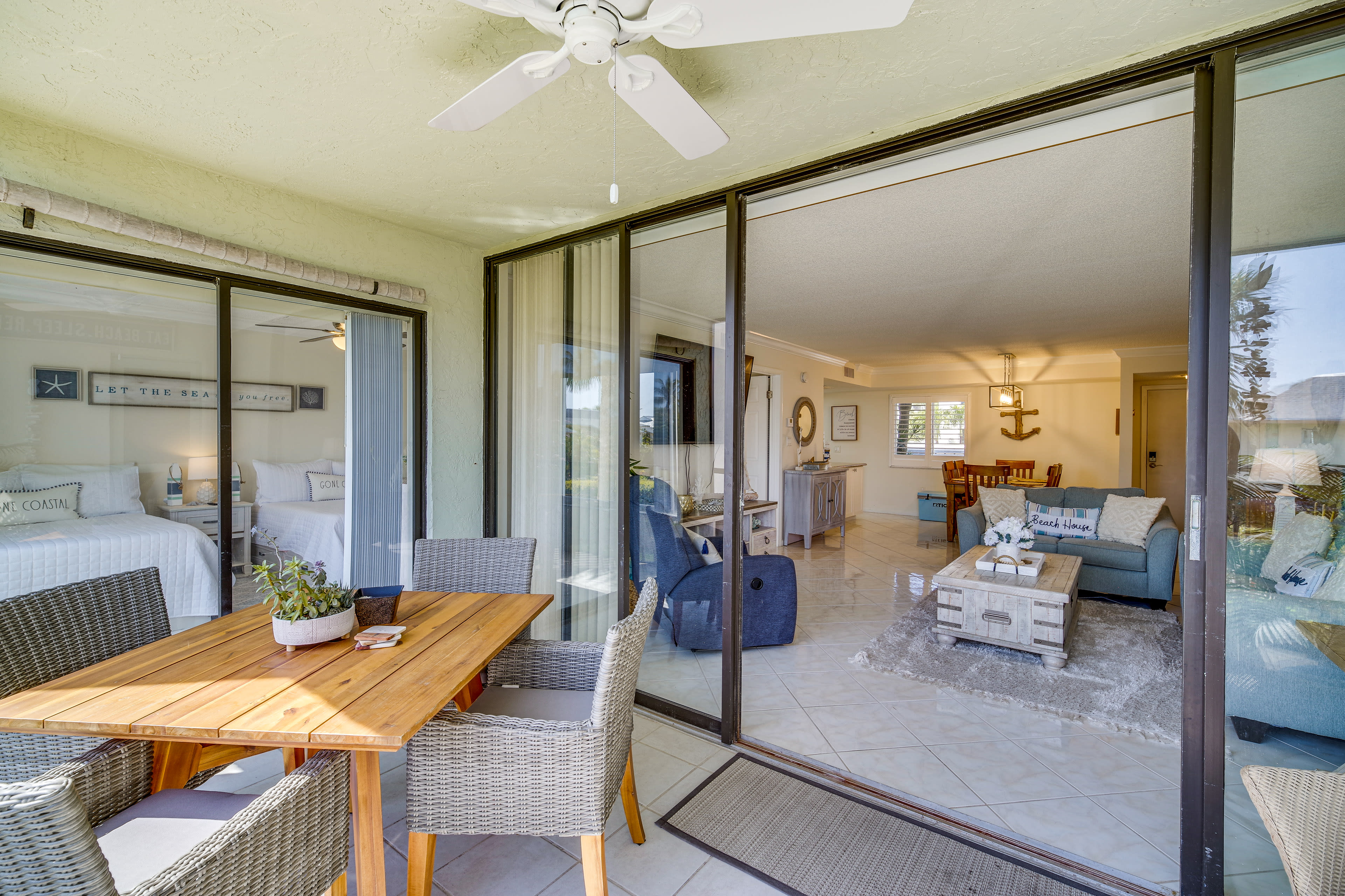 Screened Patio | Outdoor Dining Area