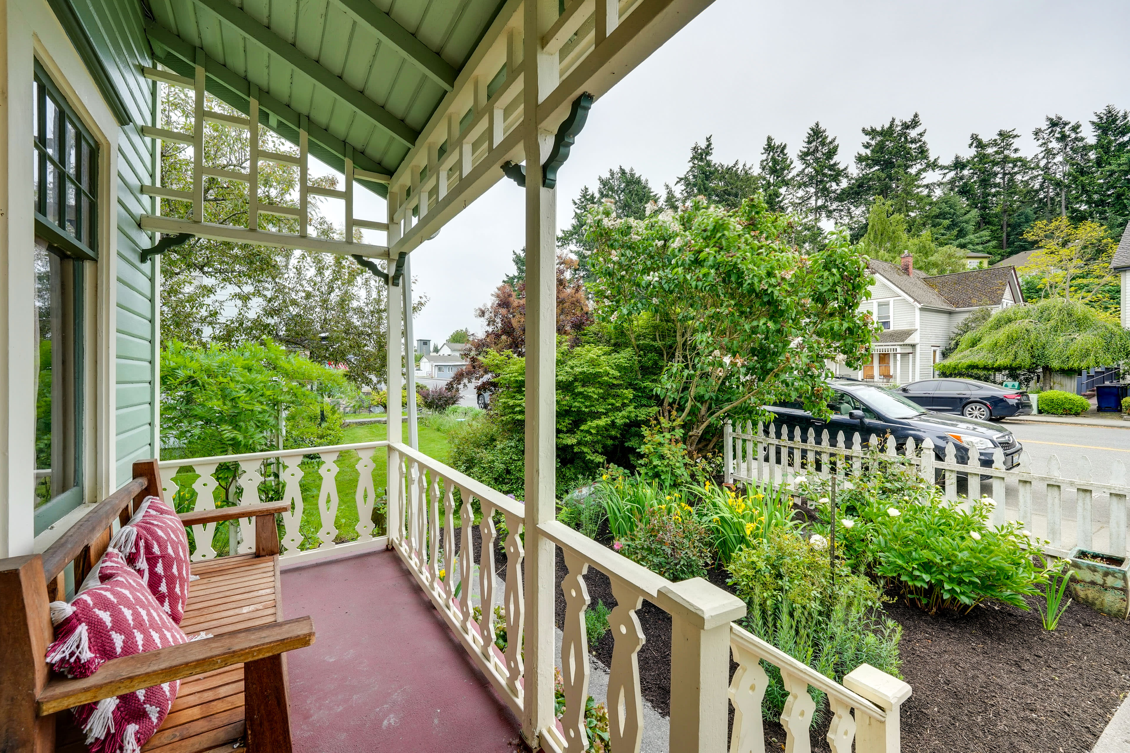 Front Porch | Garden | Near Ocean