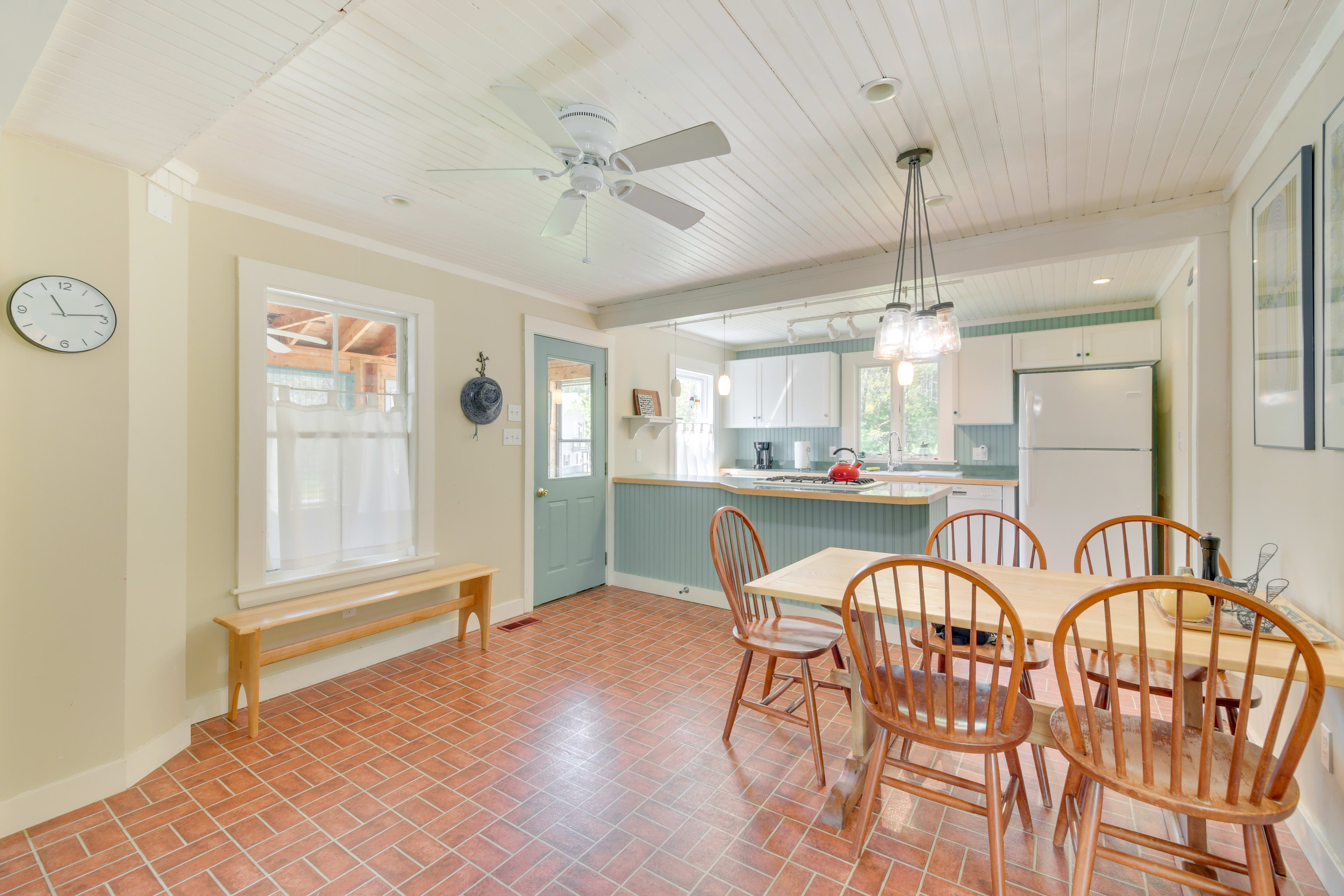 Kitchen | 1,000 Sq Ft | Convenient Location | 4 Mi to Mile Beach