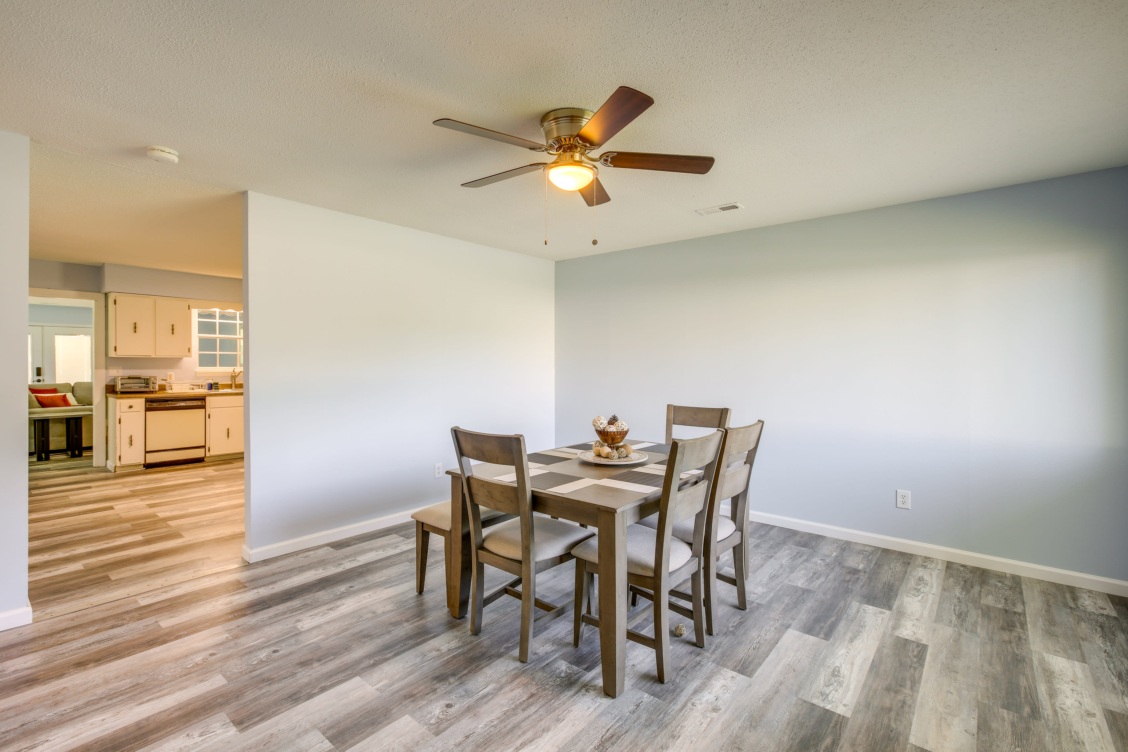 Dining Area | Dishware & Flatware