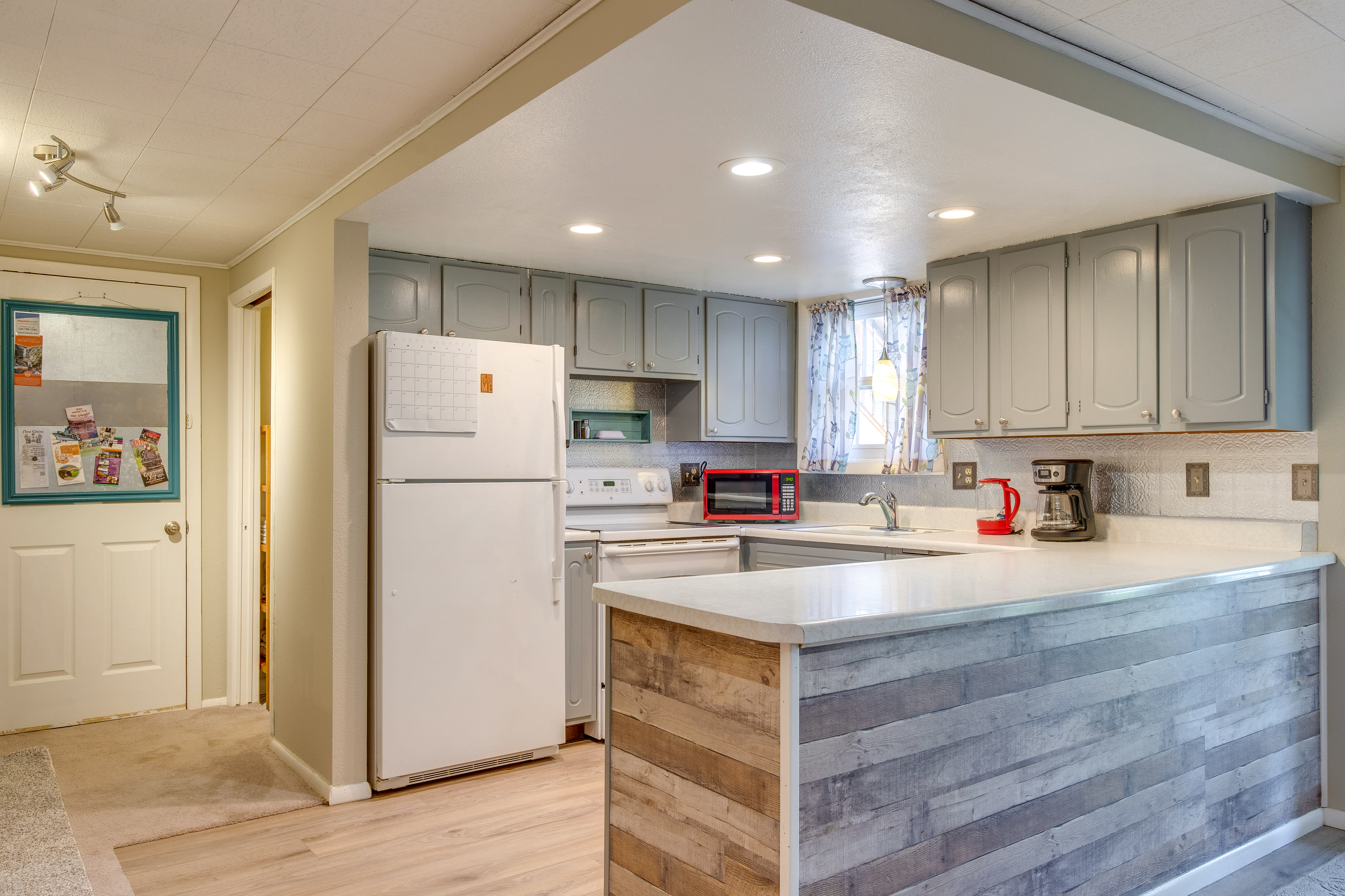 Kitchen | Main Level | Spices | Toaster