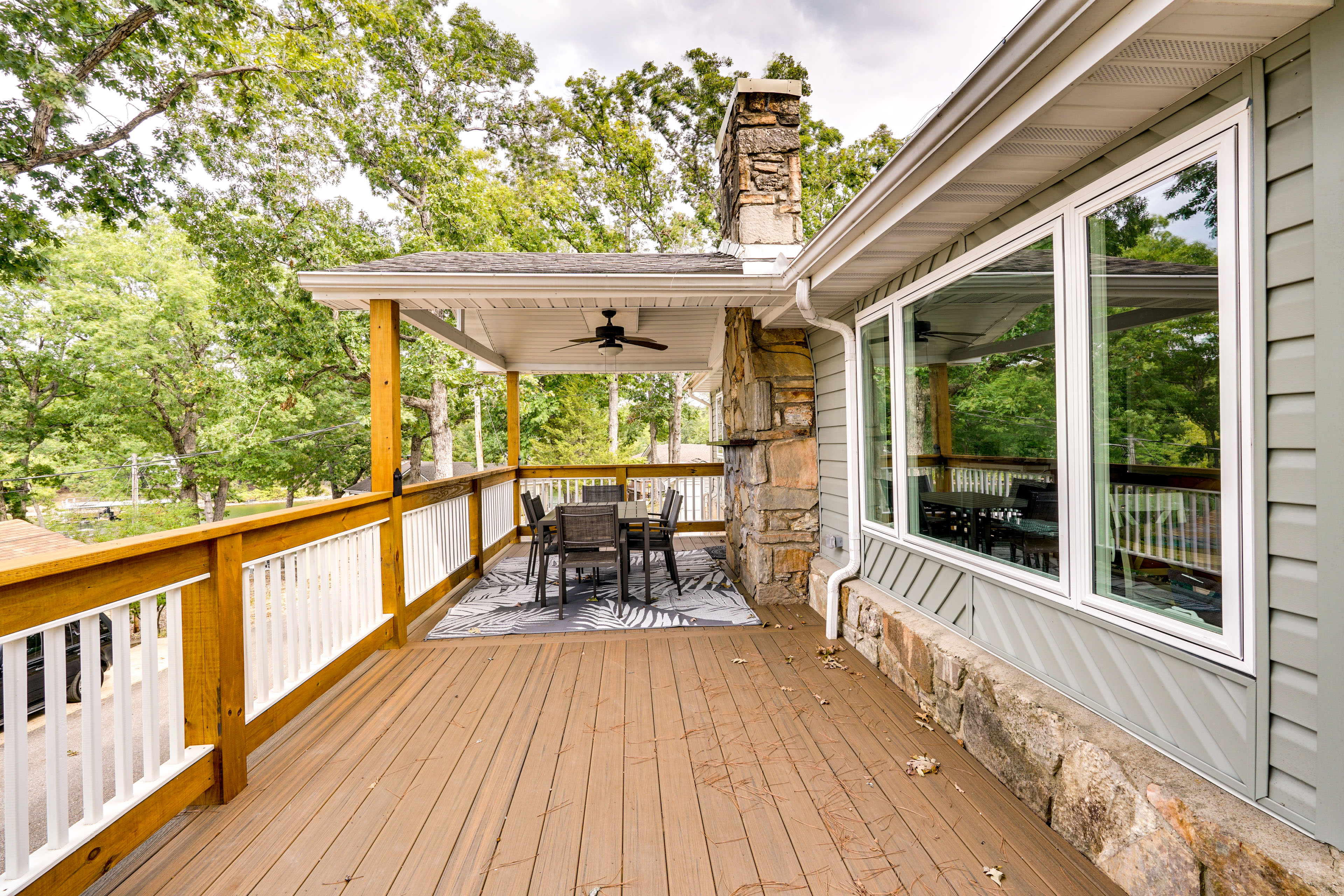 Wraparound Deck | Dining Space