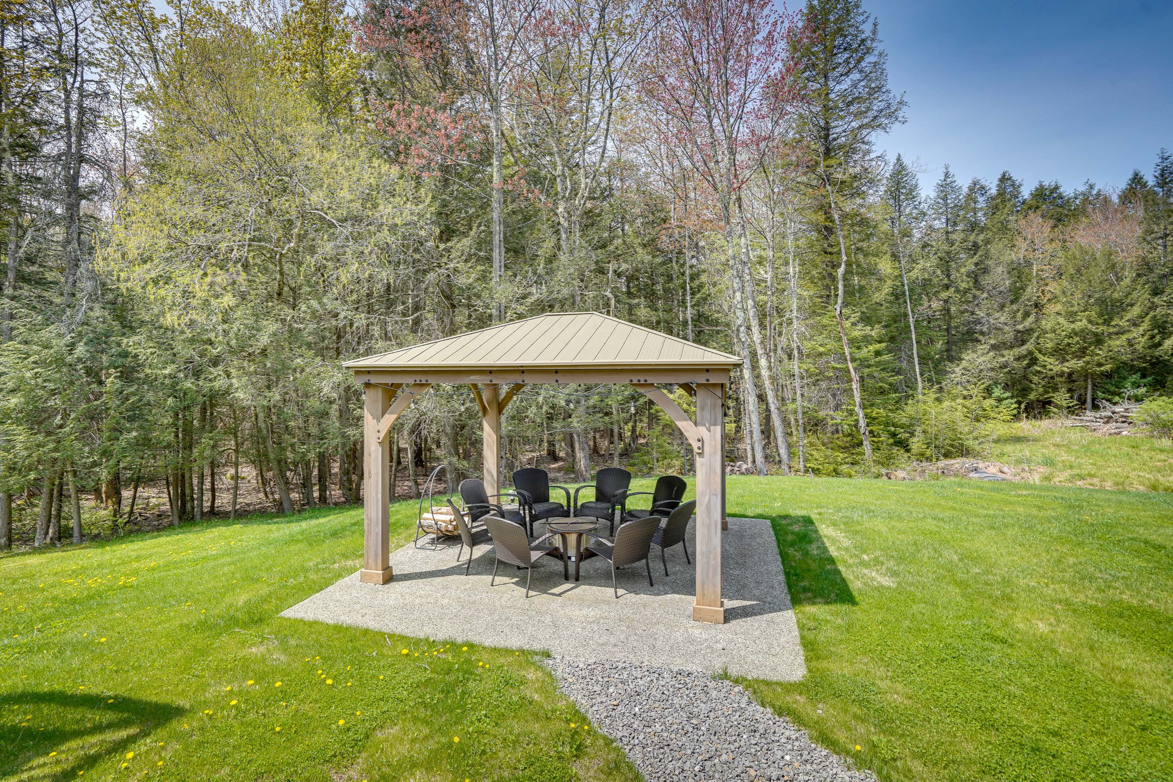 Gazebo | Fire Pit