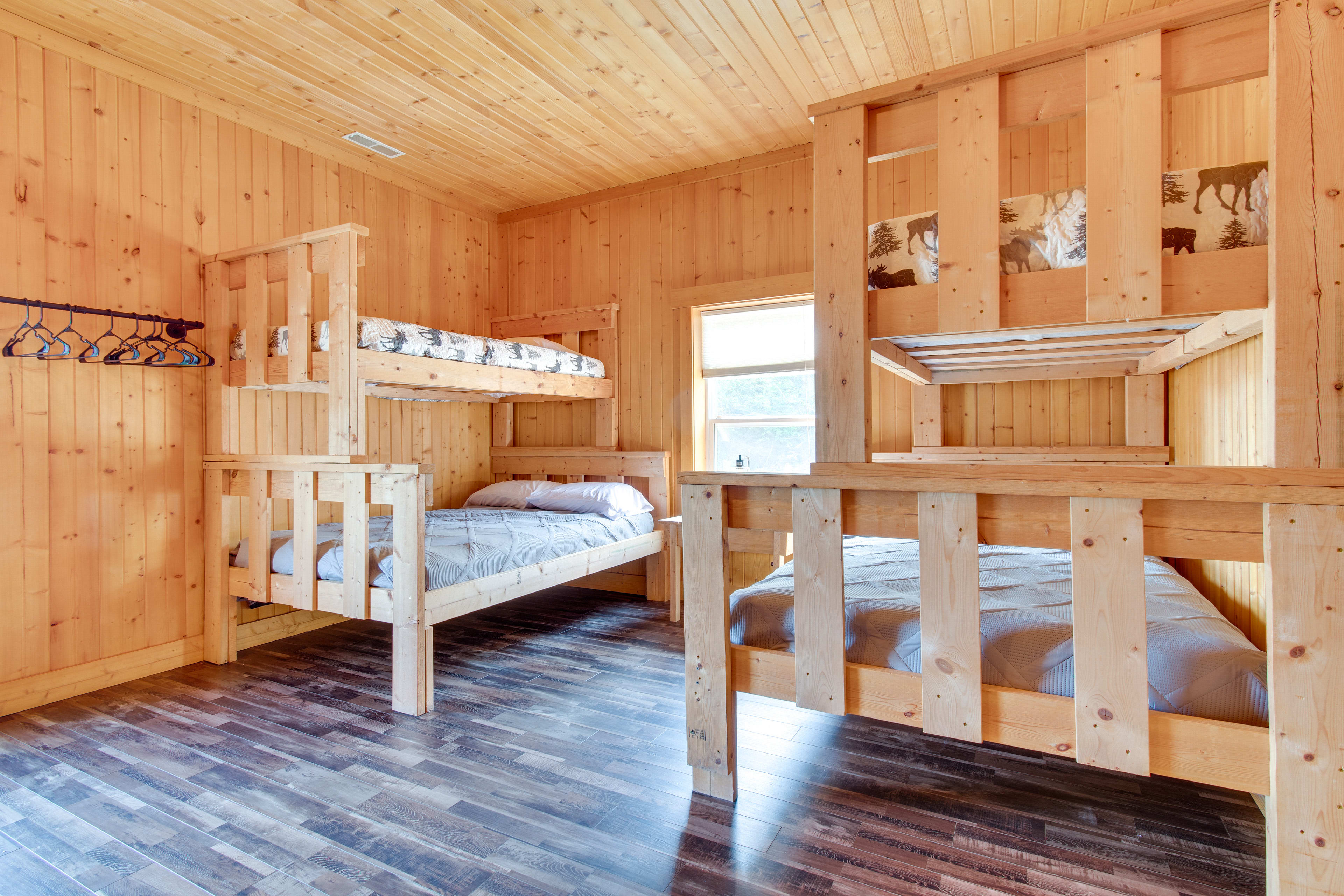 Bedroom 1 | 2 Twin/Full Bunk Beds | Linens Provided