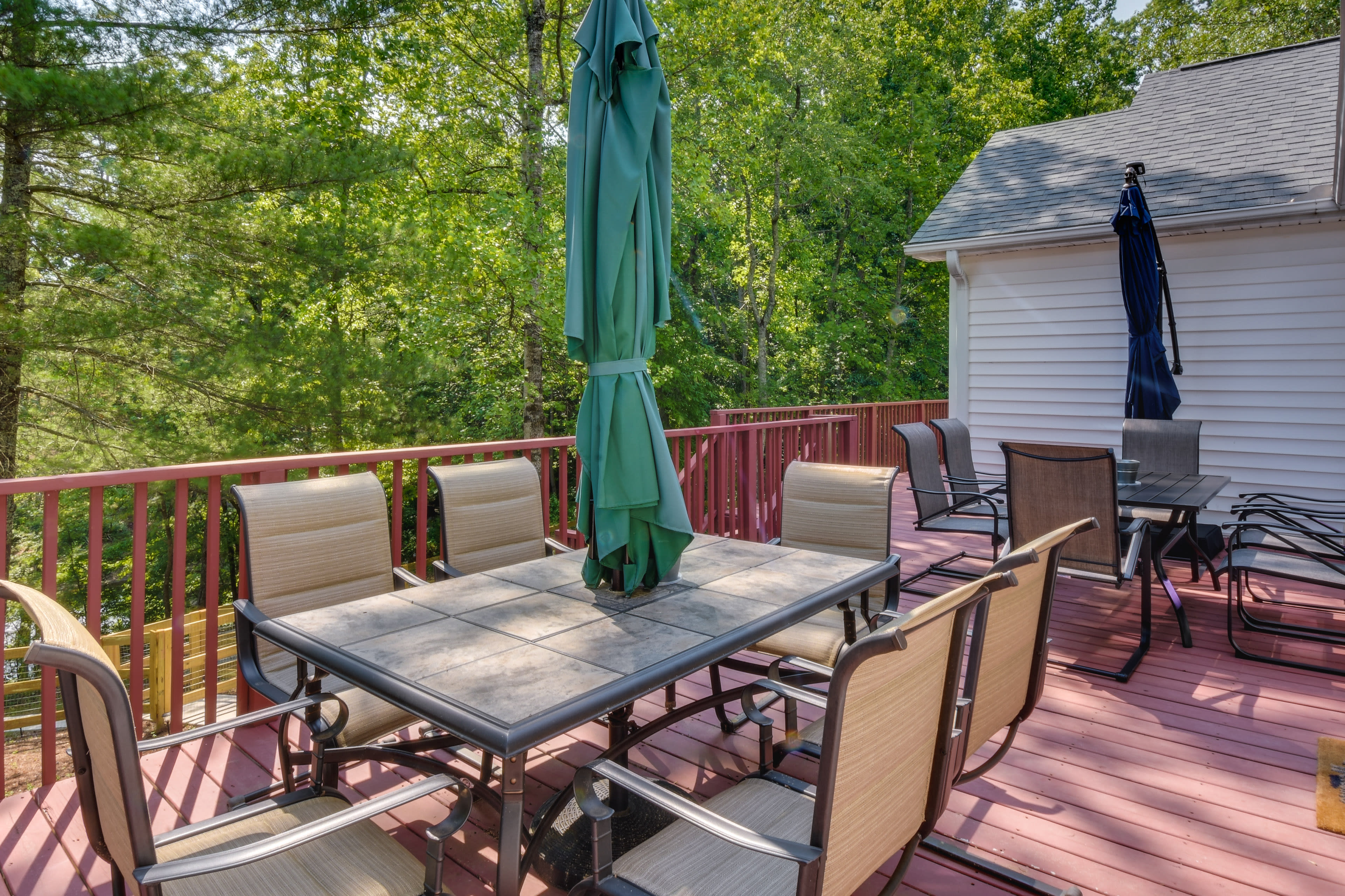 Deck | Outdoor Seating & Dining