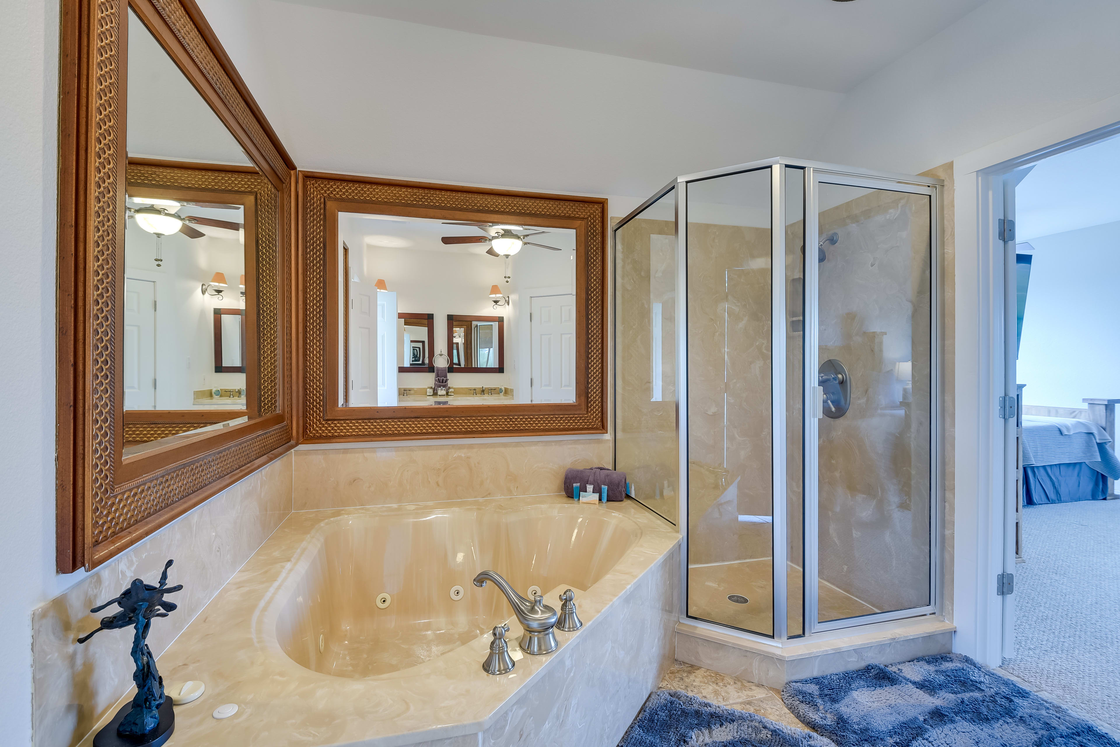 Full Bathroom | Jetted Tub