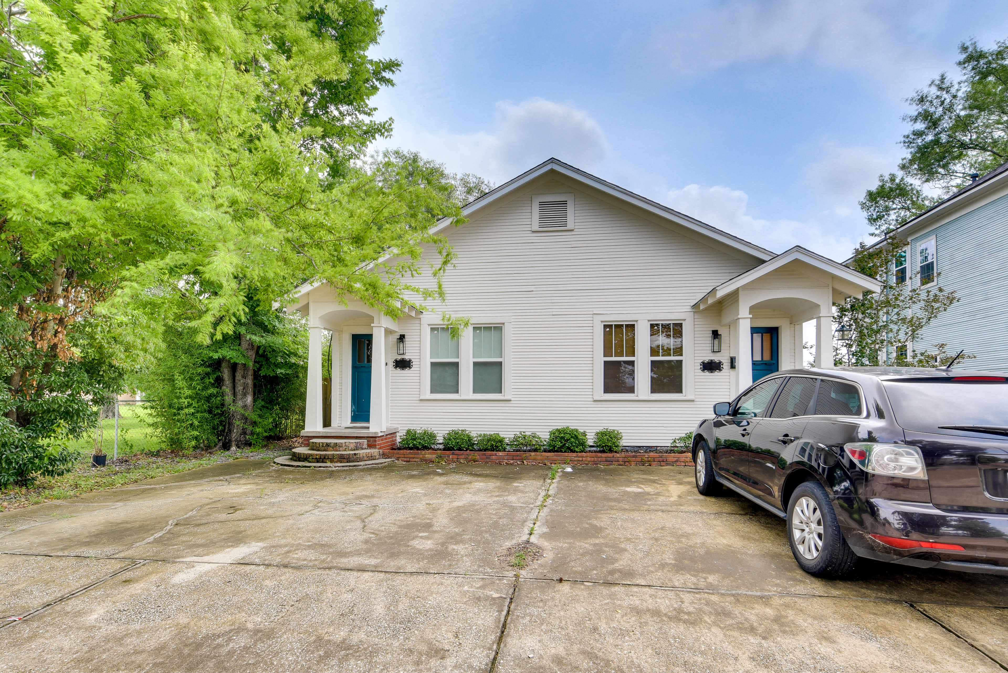 Parking | Driveway (2 Vehicles)