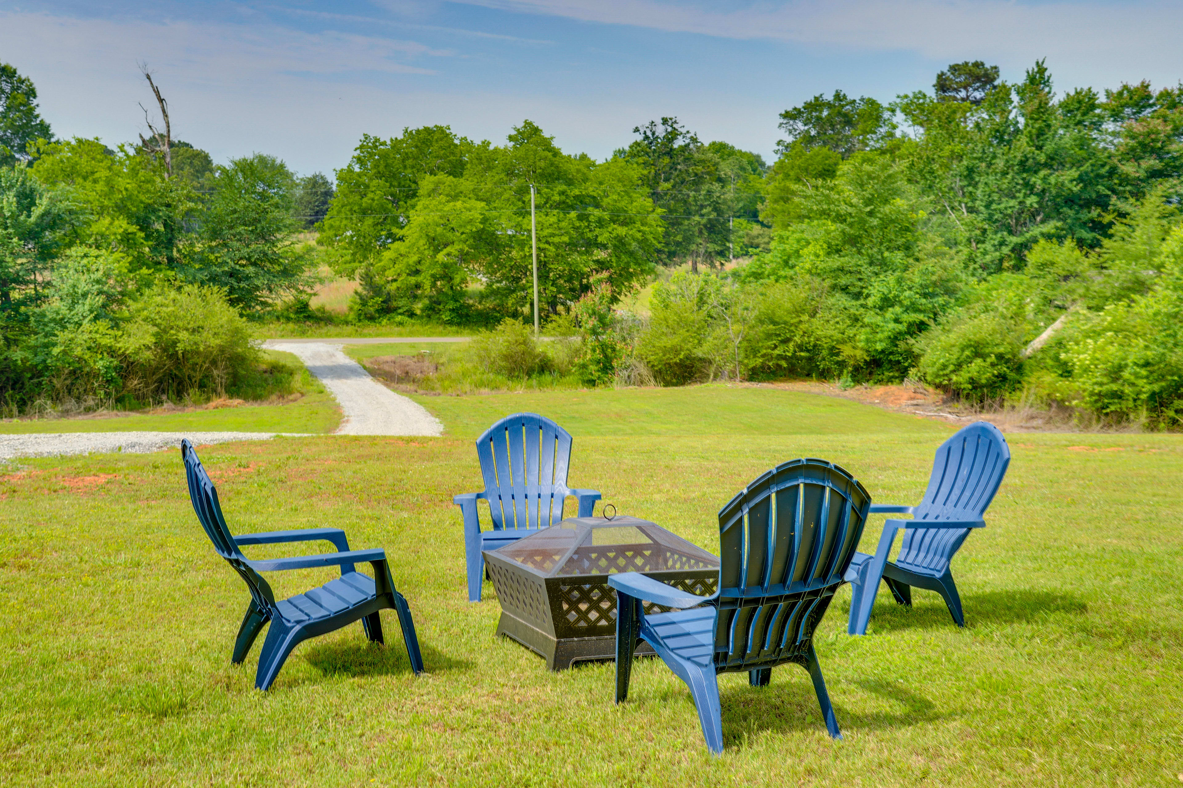 Fire Pit w/ Seating