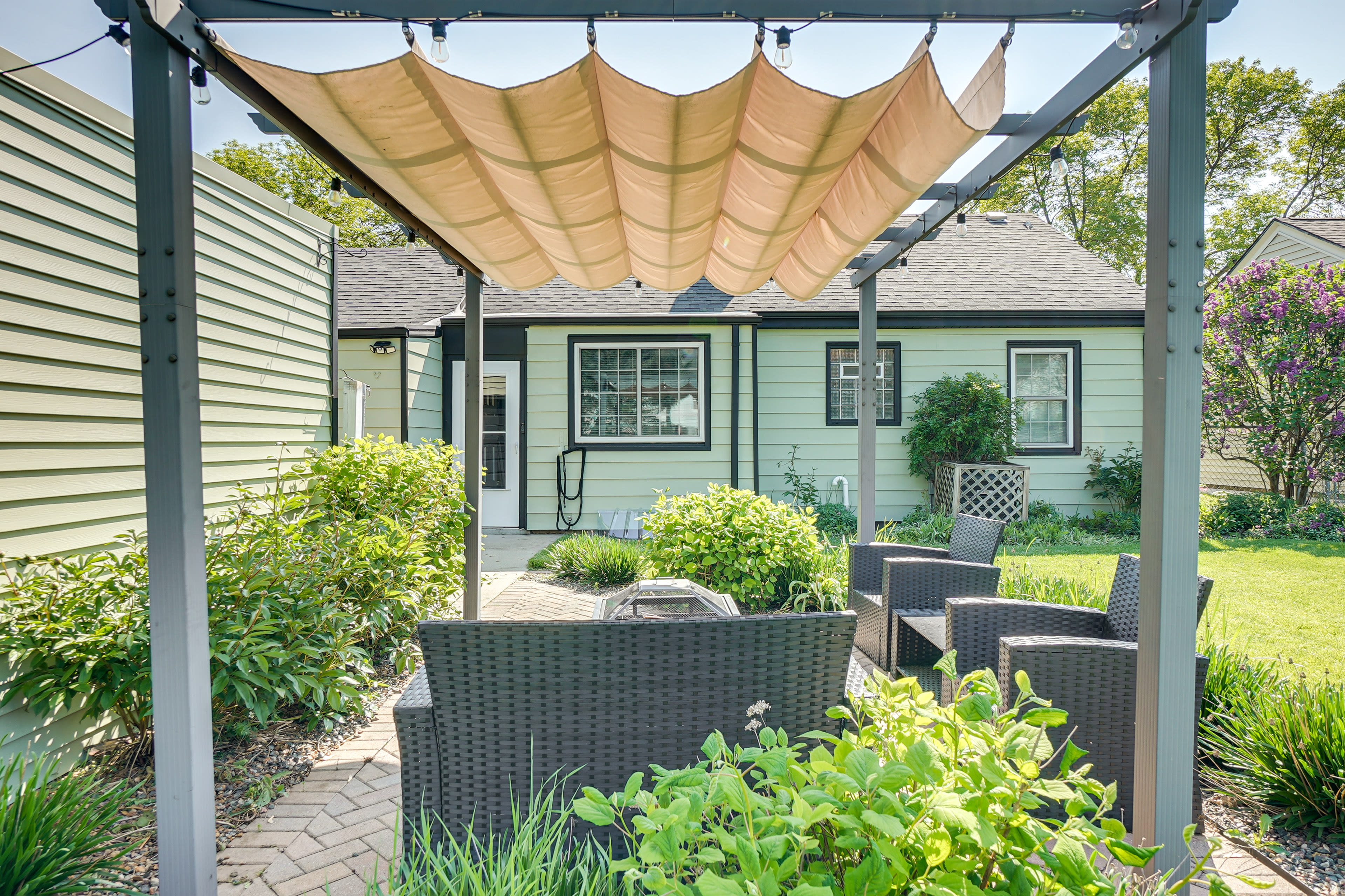 Covered Patio | Fire Pit