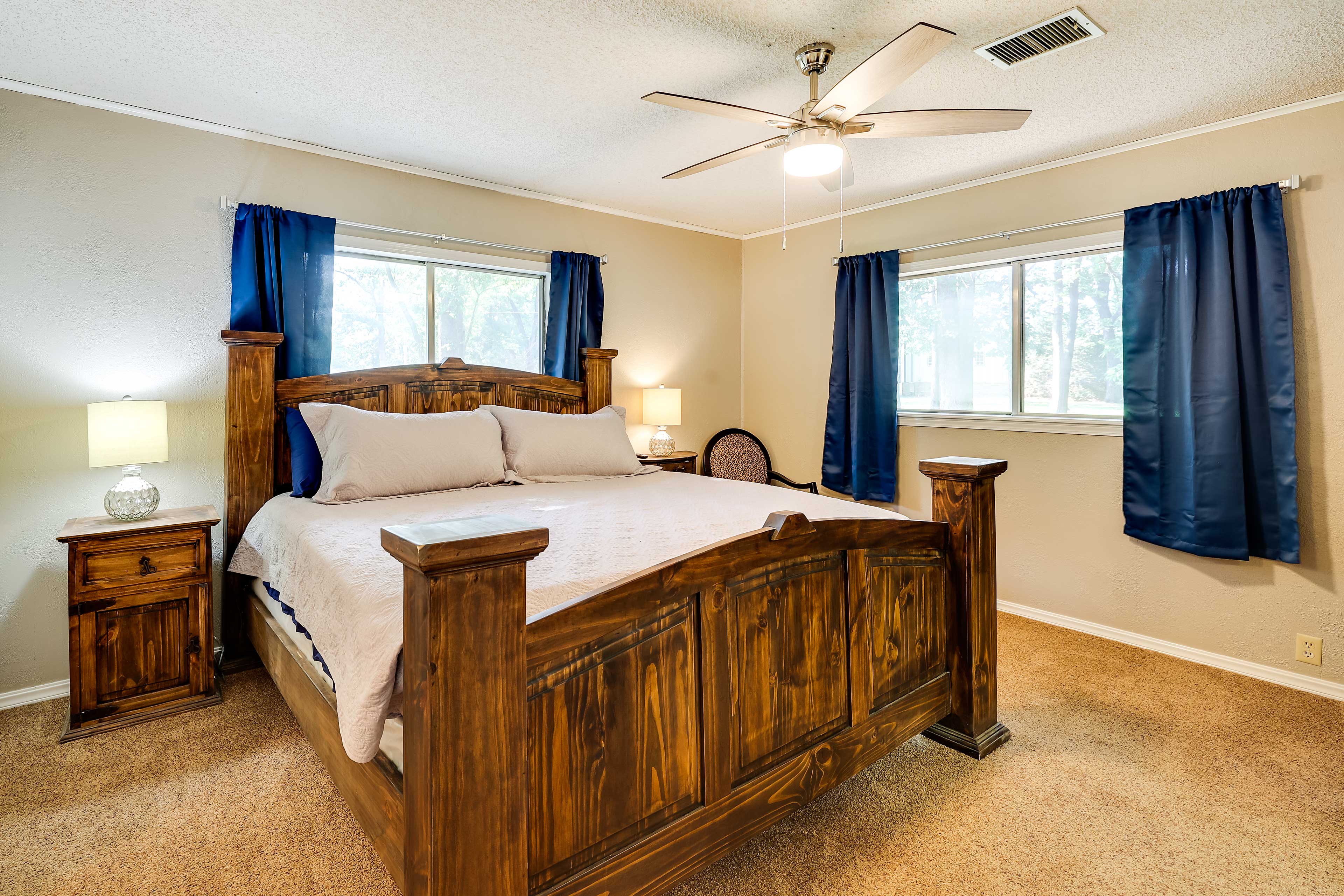 Bedroom 1 | King Bed | En-Suite Bathroom