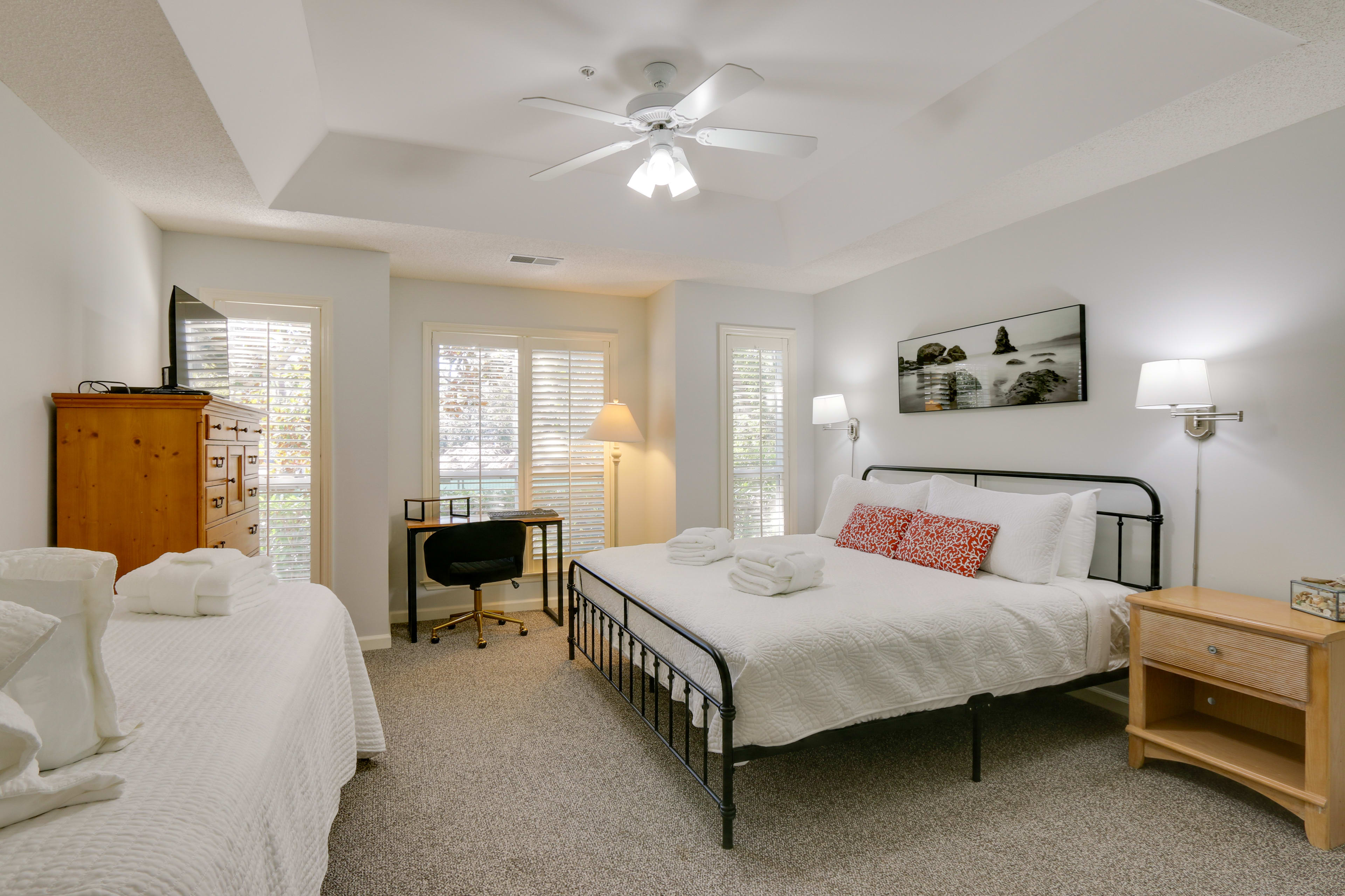 Bedroom 1 | King Bed | Twin Bed | Linens Provided