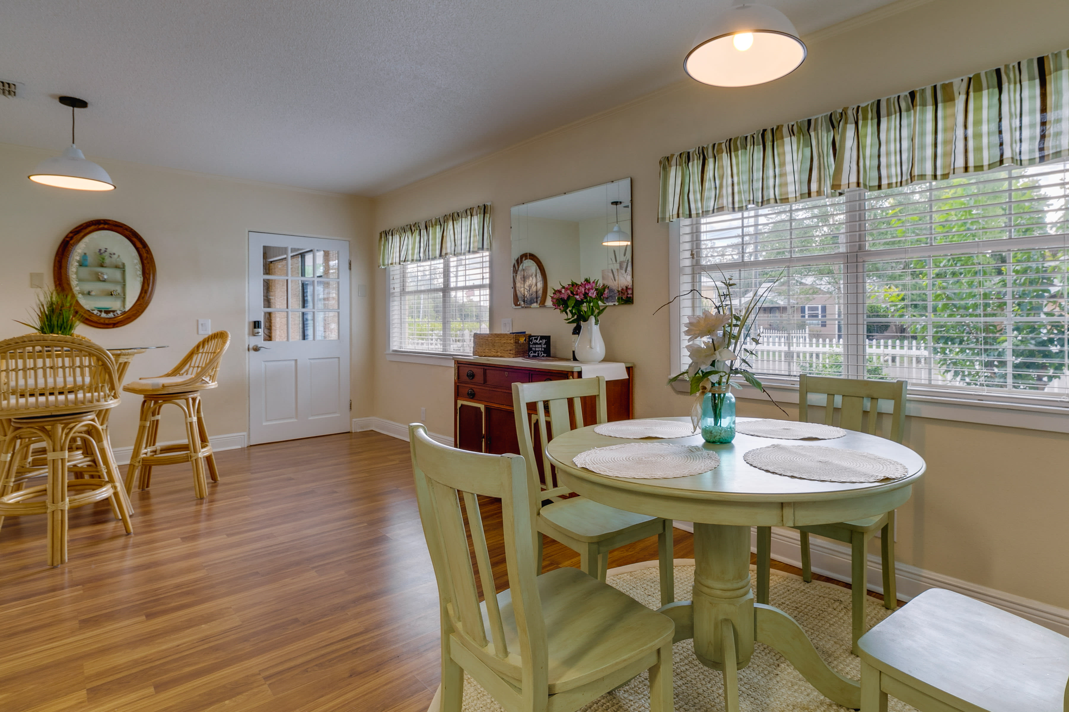 Dining Area | Dishware/Flatware