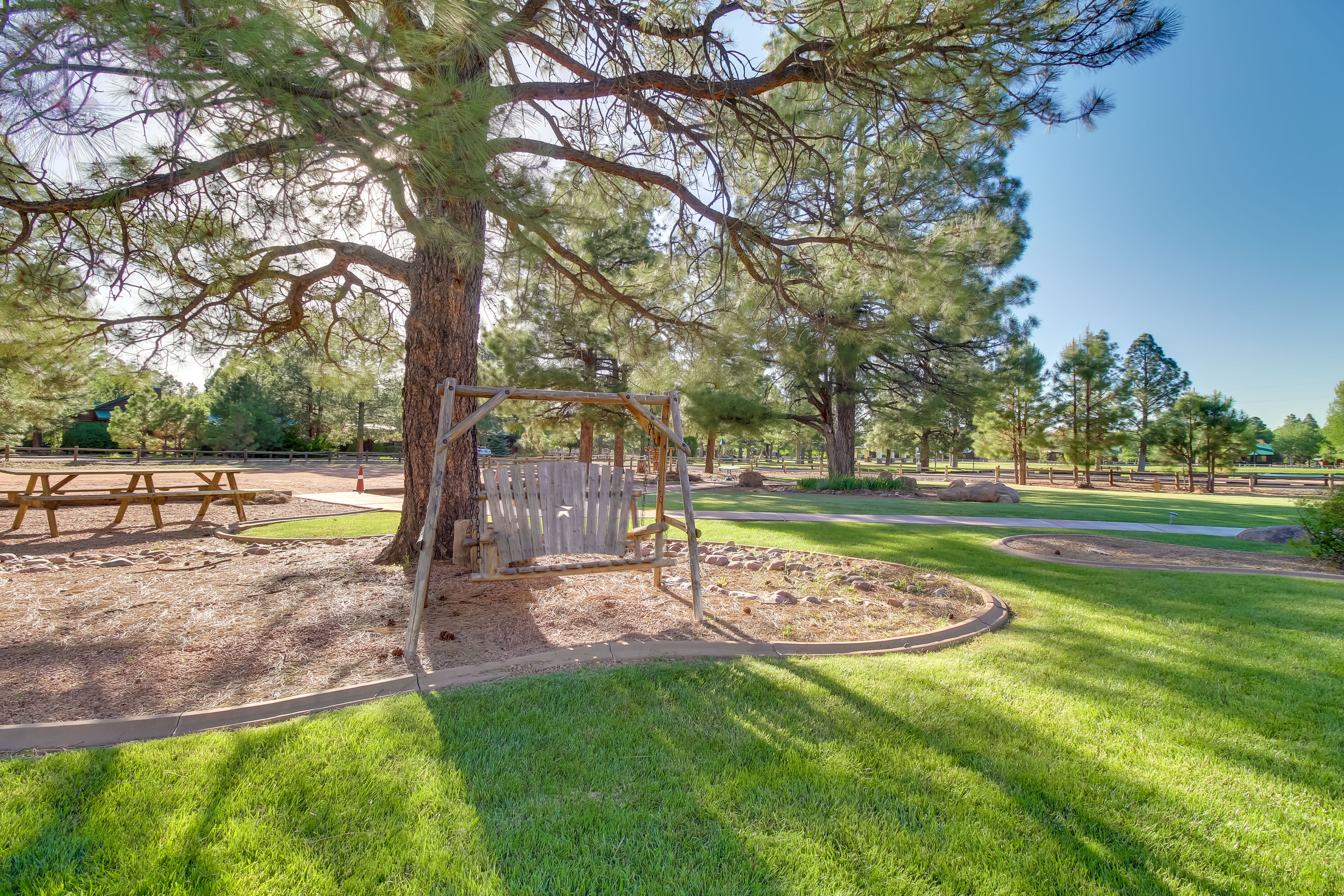 1 Acre | Private Yard