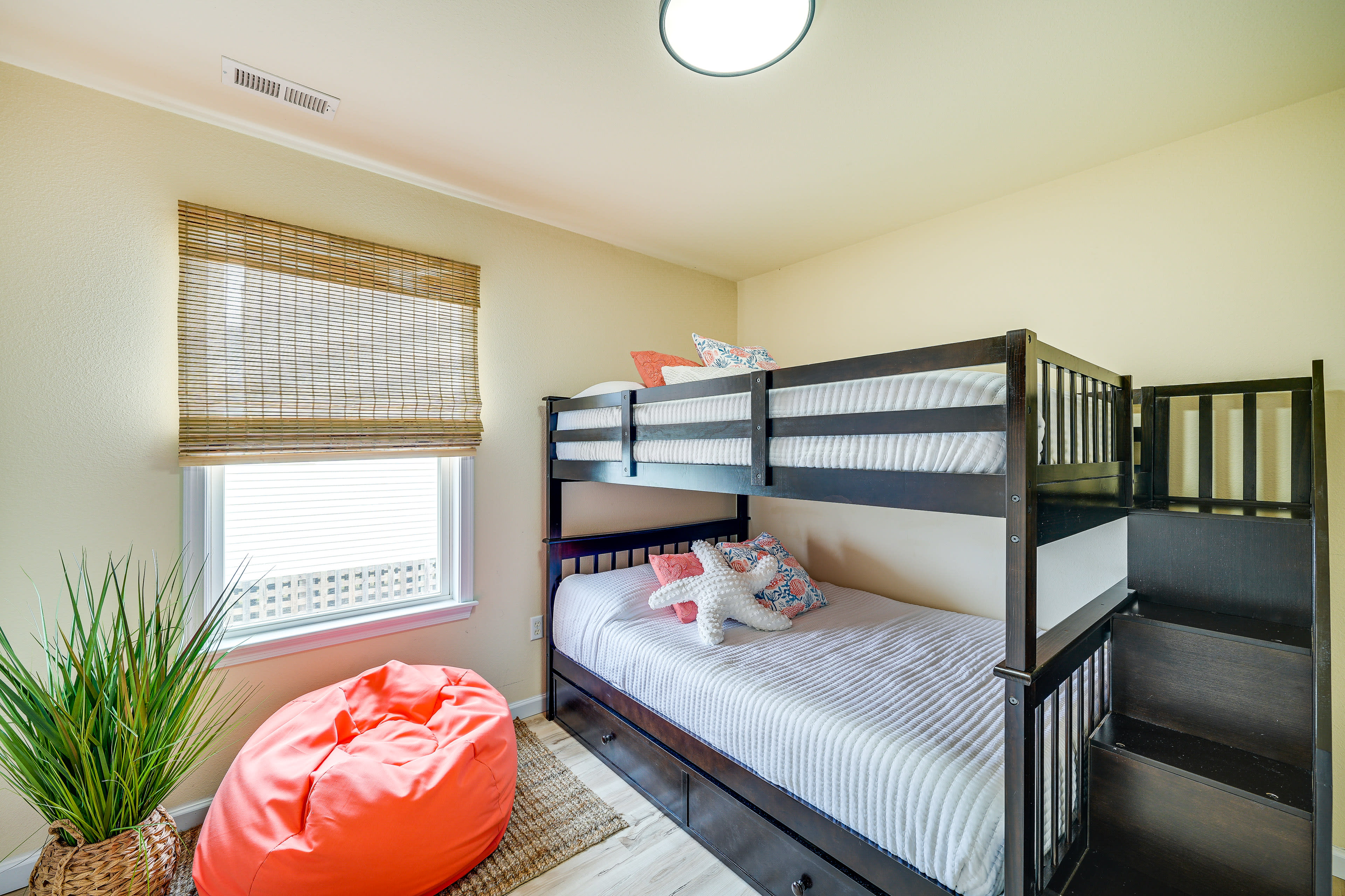 Bedroom 3 | Full Bunk Bed | Linens Provided