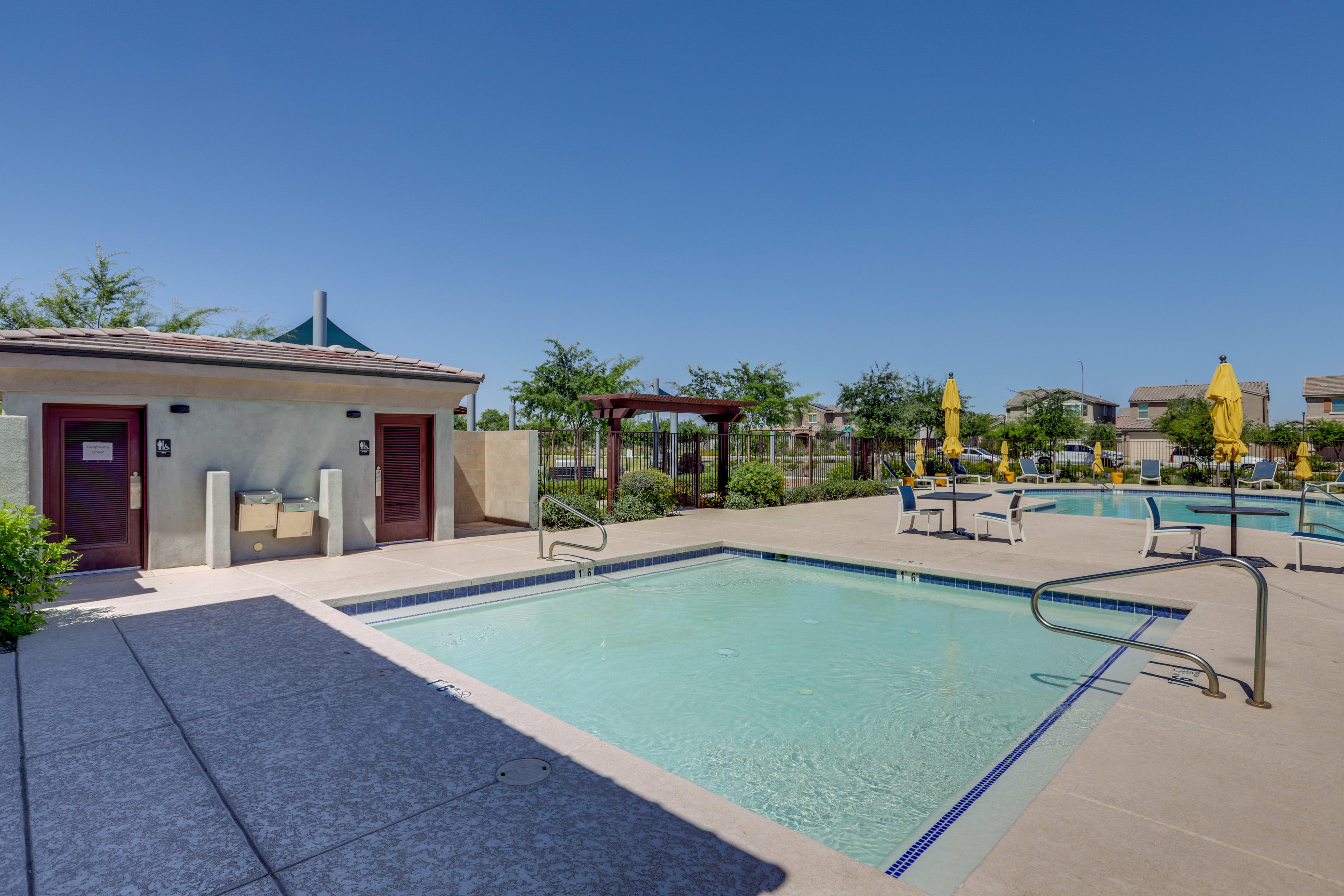 Community Pool & Hot Tub