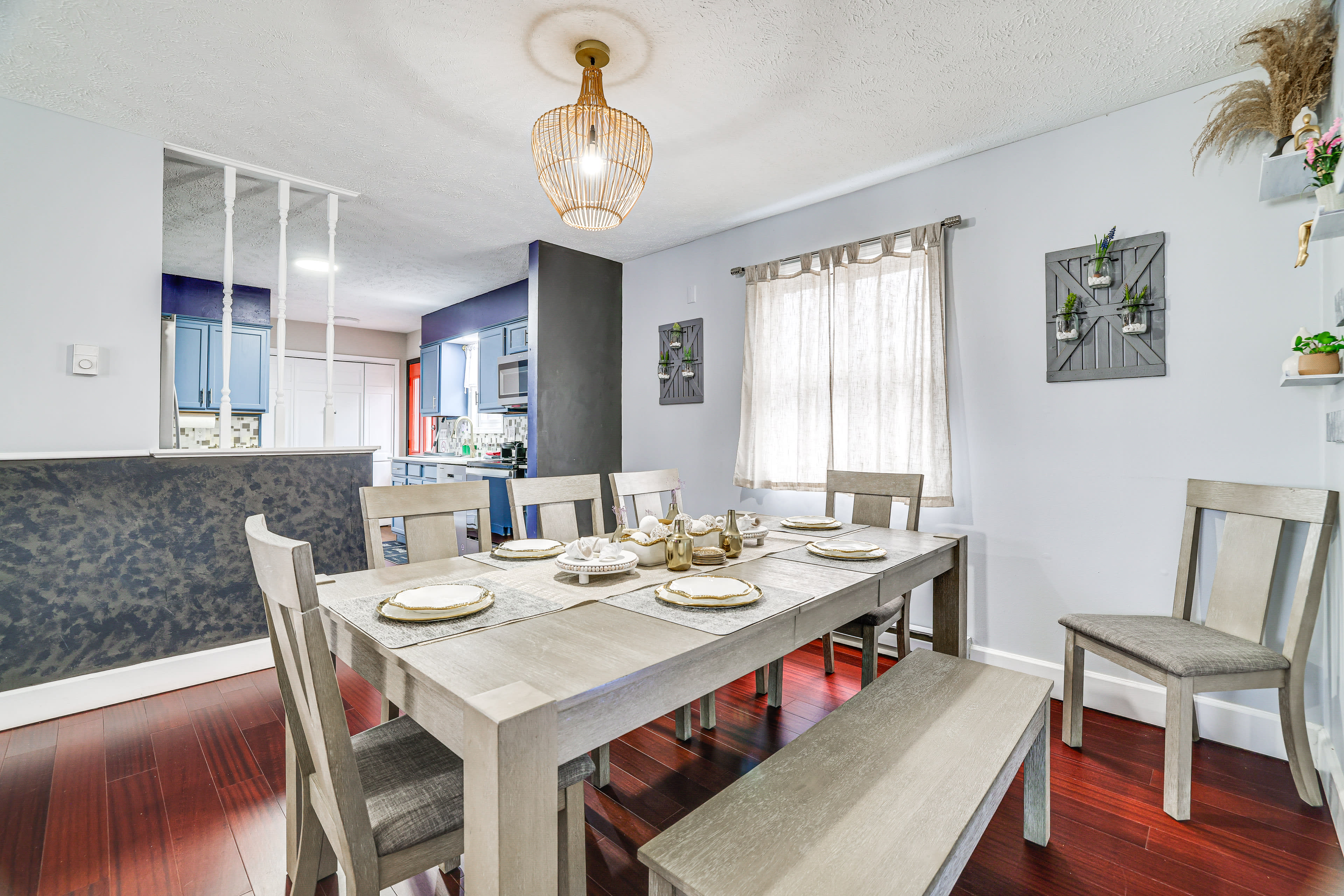 Dining Area | Dishware Provided | Central A/C