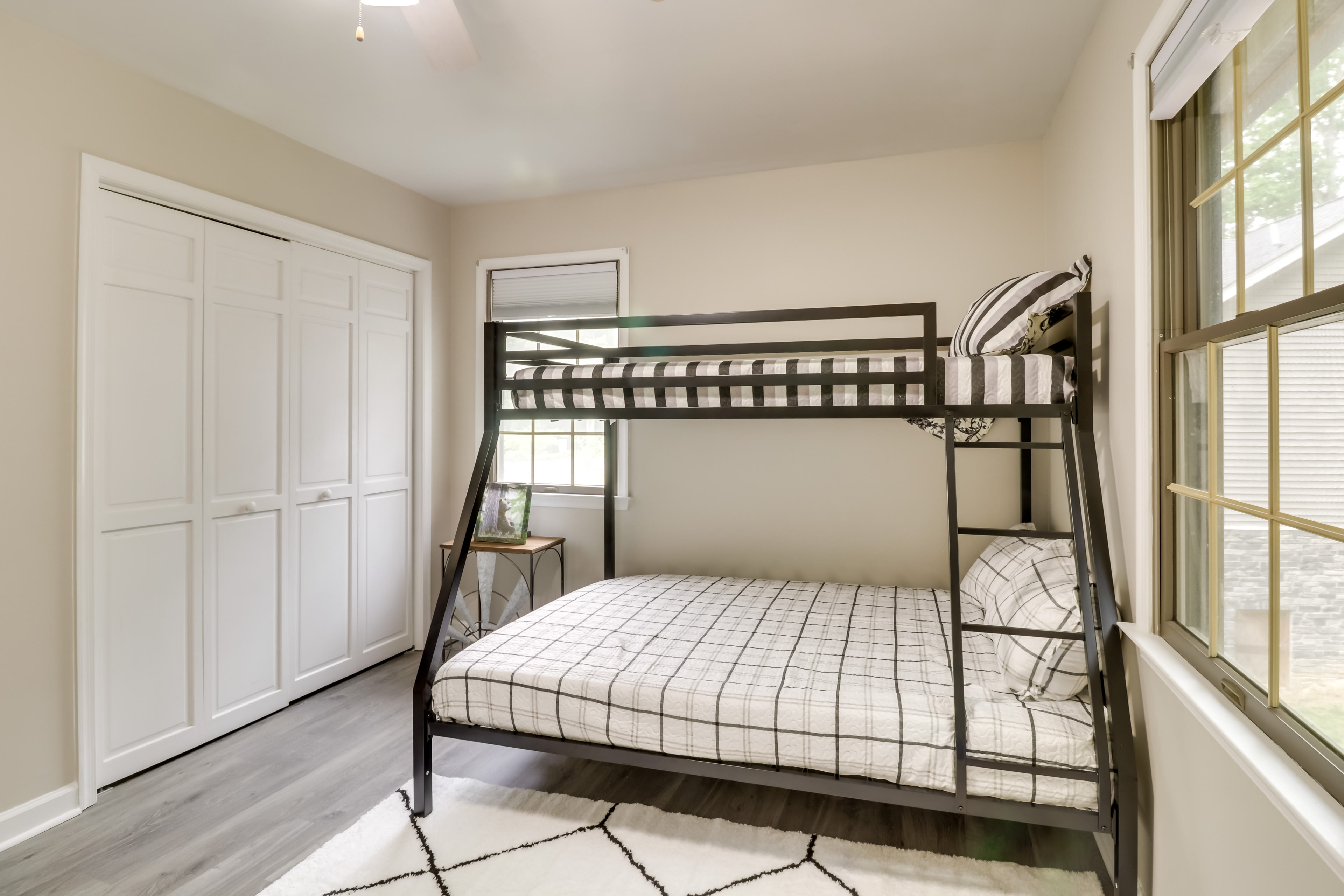 Bedroom 4 | Twin/Full Bunk Bed | Smart TV