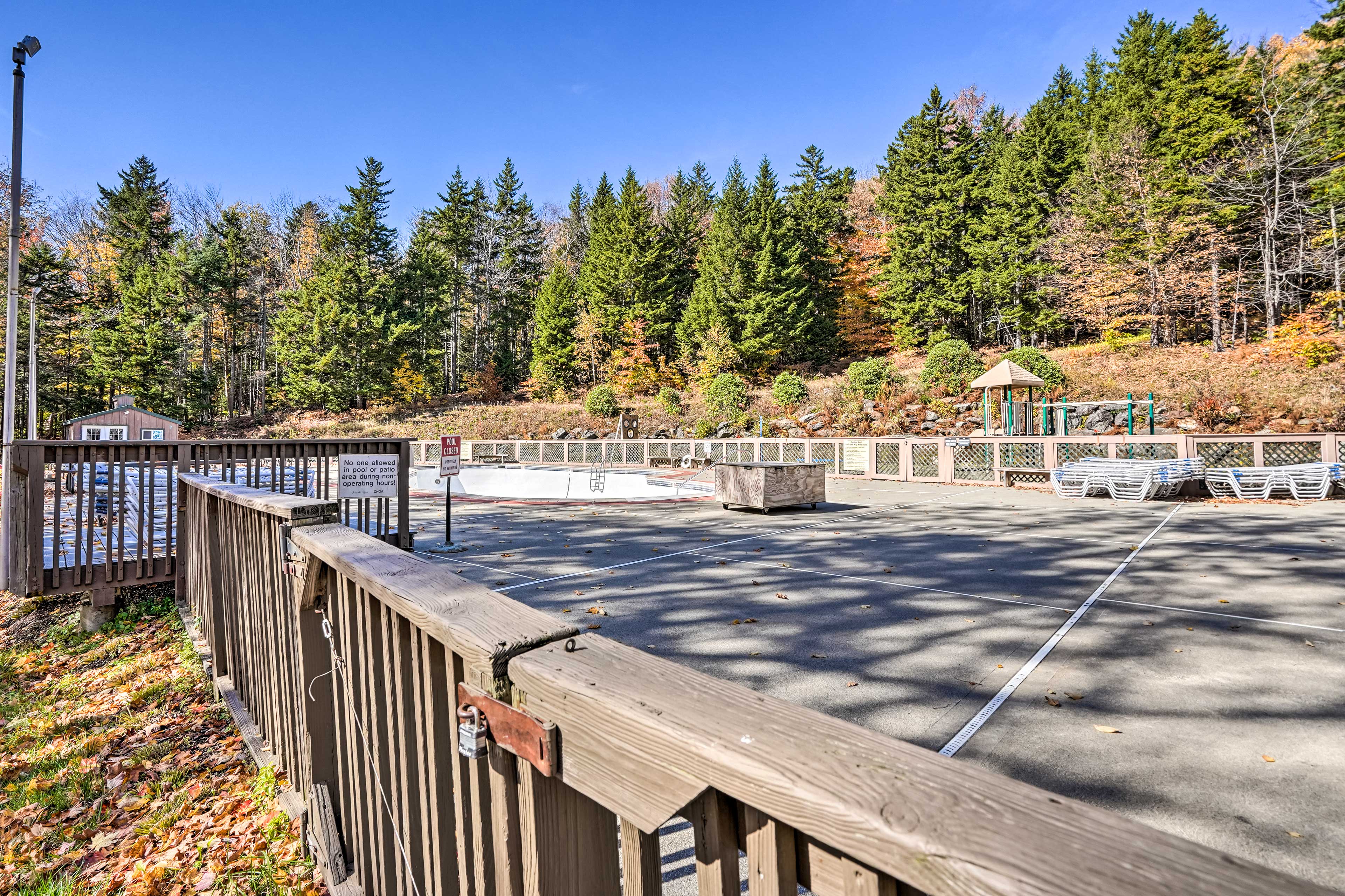 Community Seasonal Outdoor Pool