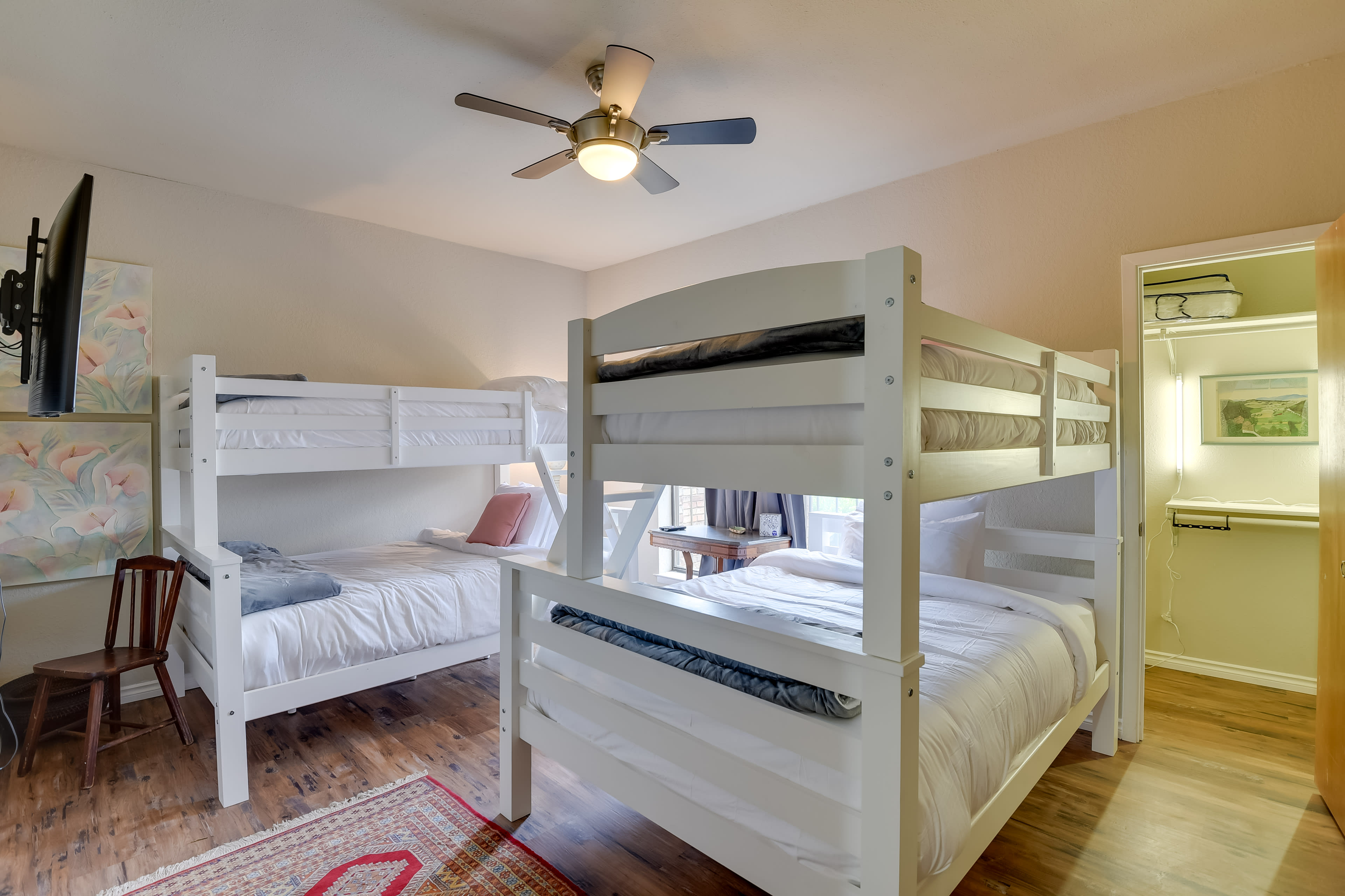 Bedroom 3 | 2 Twin/Full Bunk Beds | Smart TV