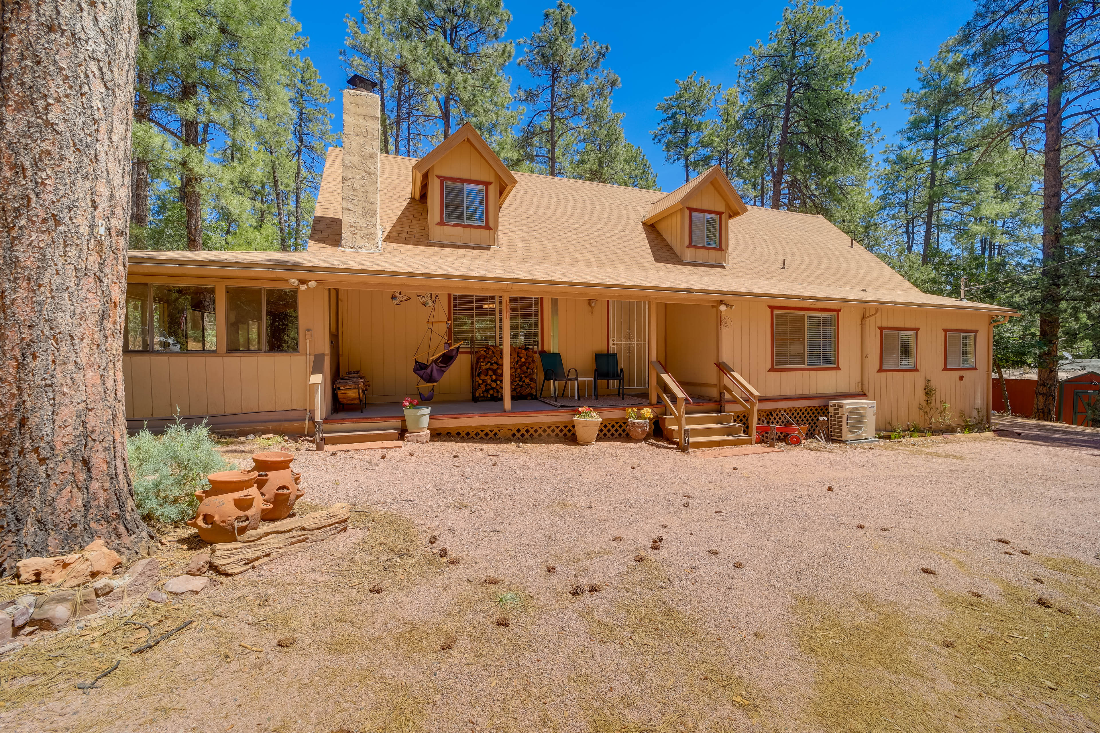 Pine Vacation Rental | 8BR | 4BA | 3,000 Sq Ft | Stairs Required