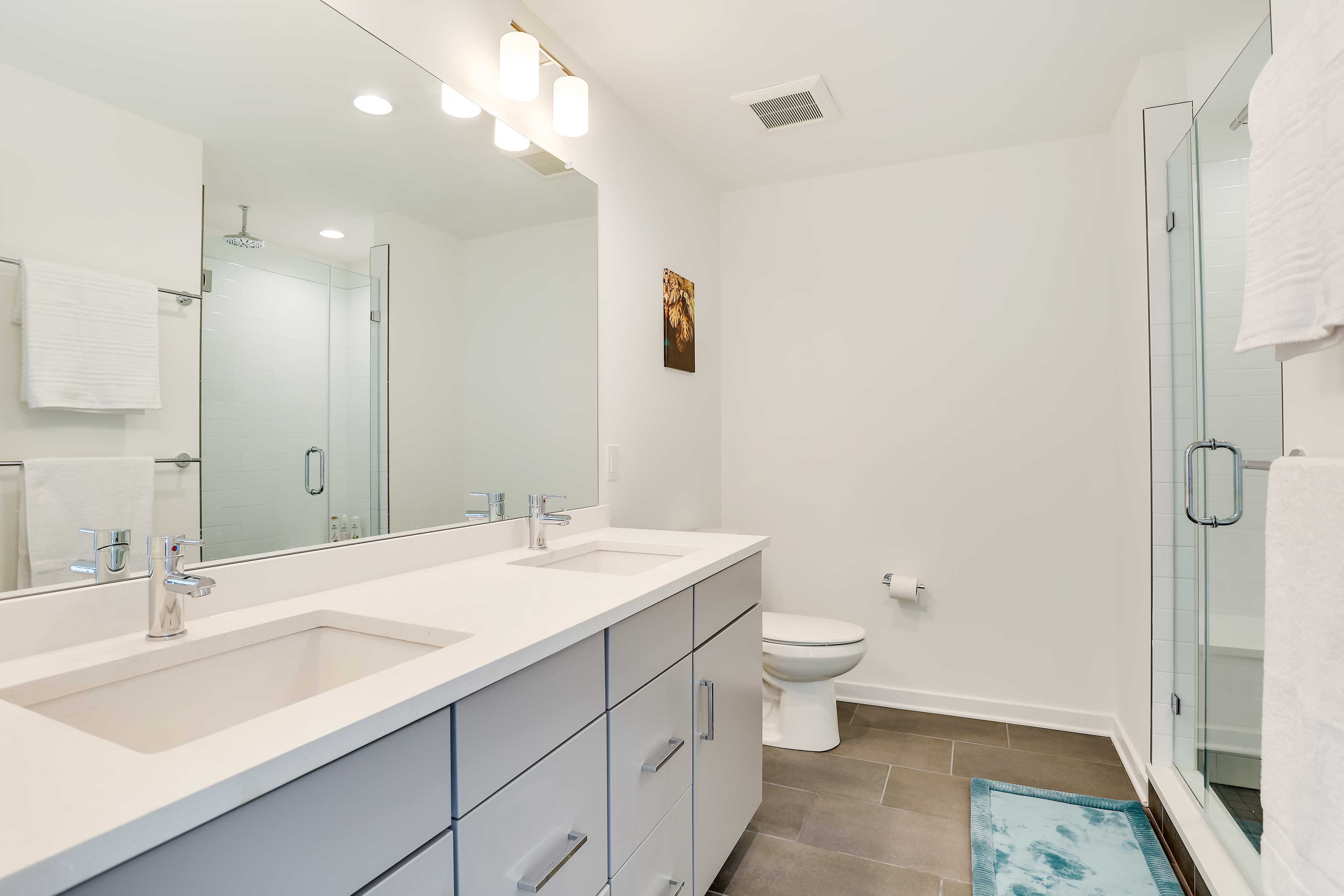 En-Suite Bathroom | Towels Provided | Hair Dryer