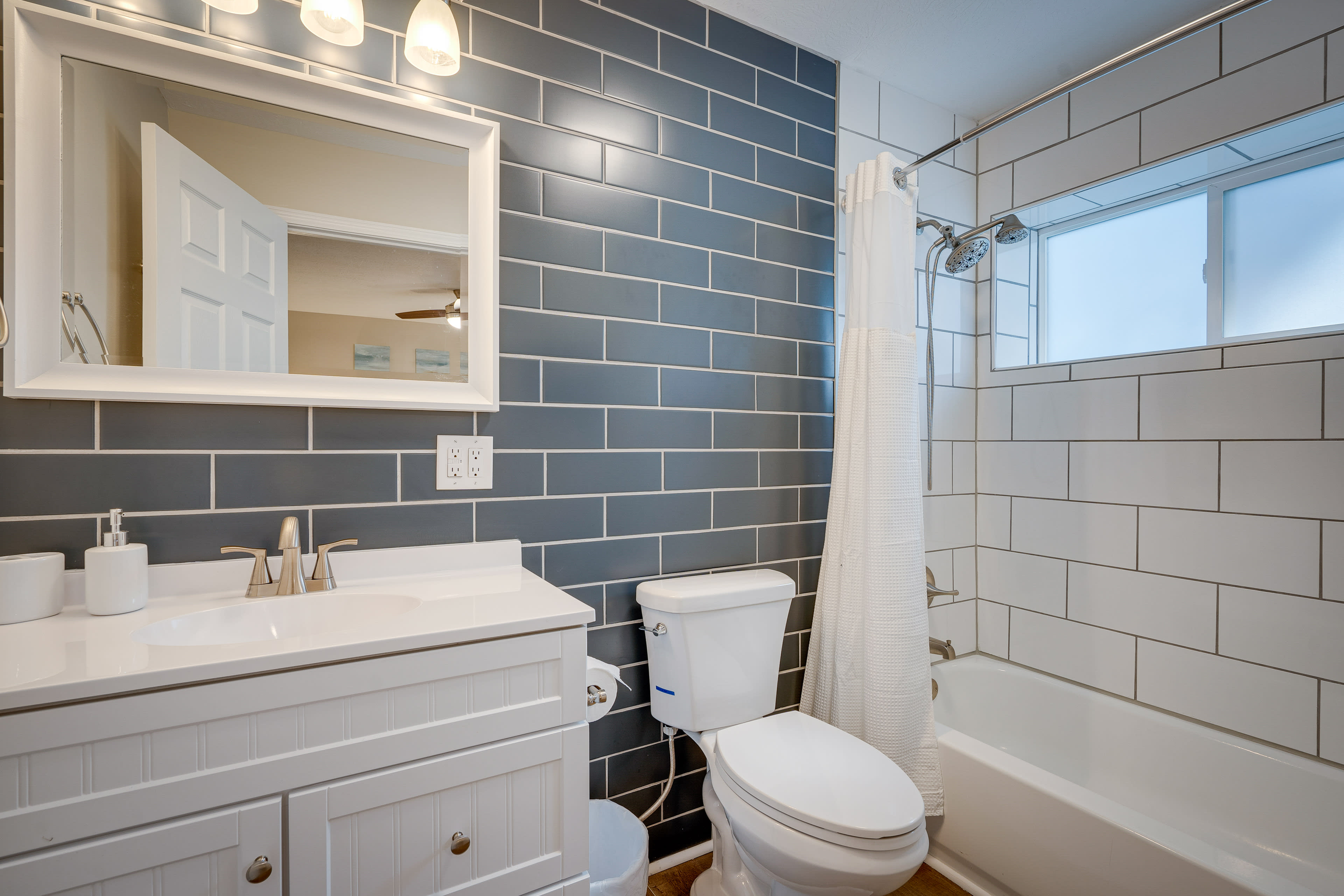 En-Suite Bathroom | Towels Provided