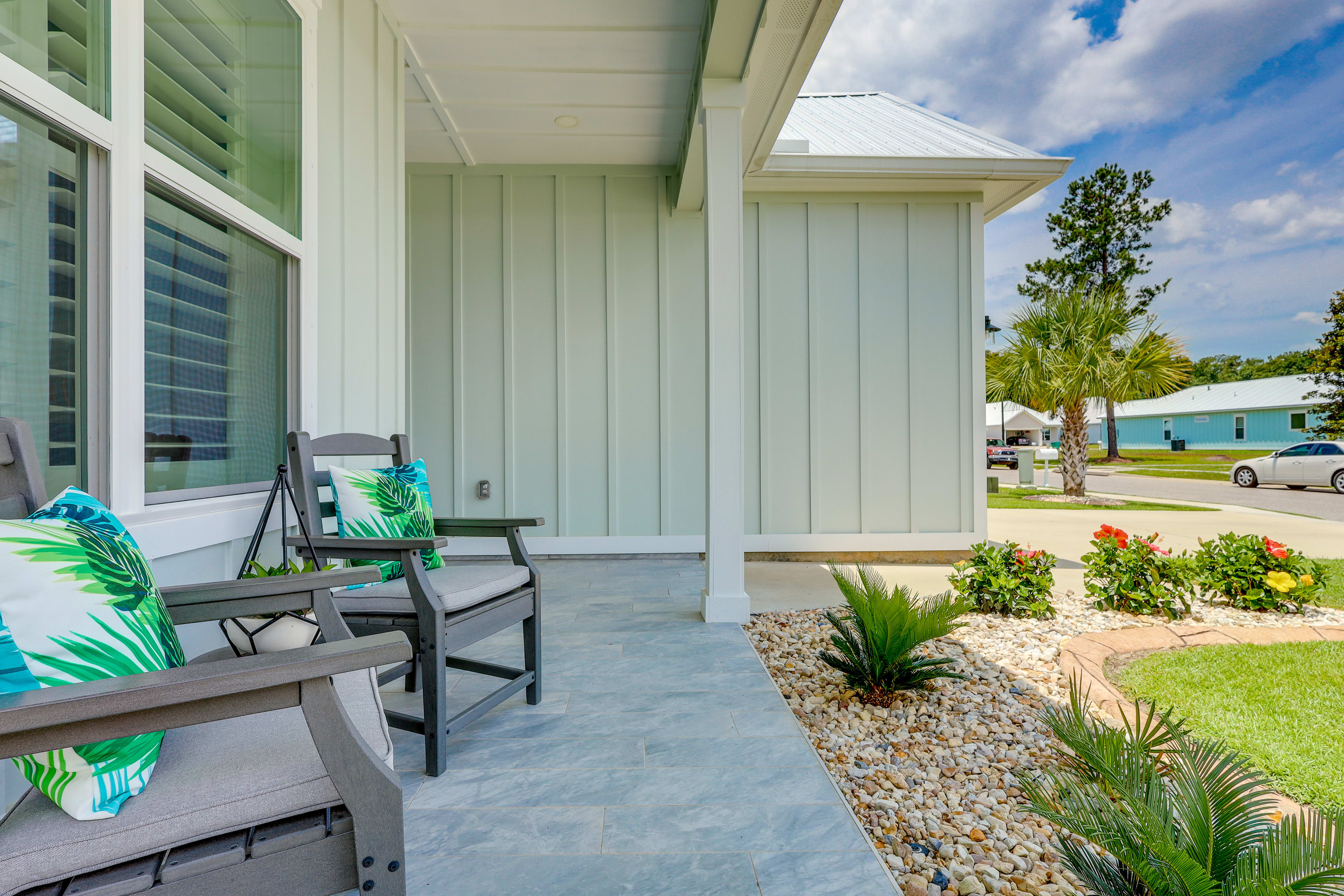 Front Porch | Lounge Seating