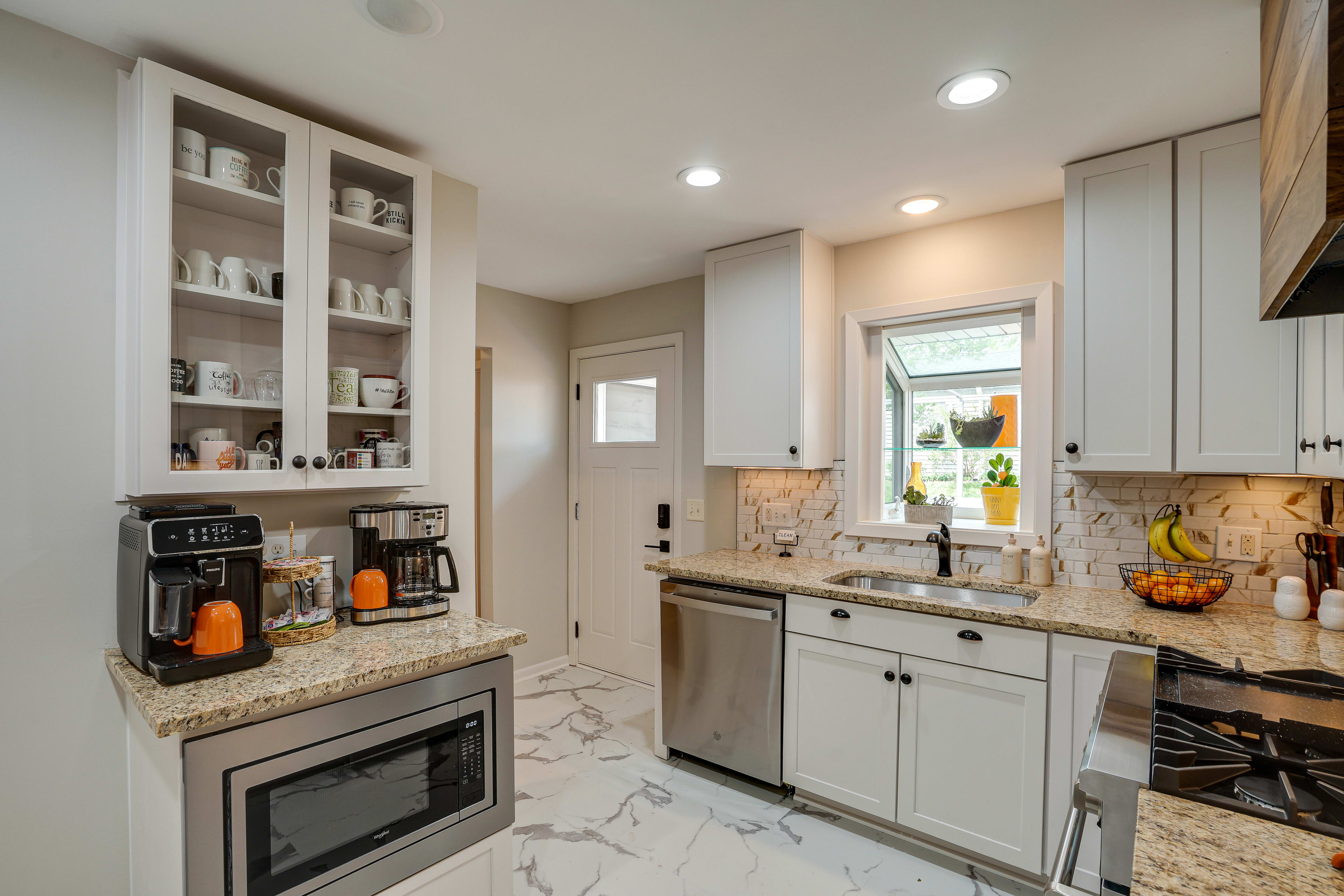 Kitchen | Main Floor | Blender | Toaster | Crockpot