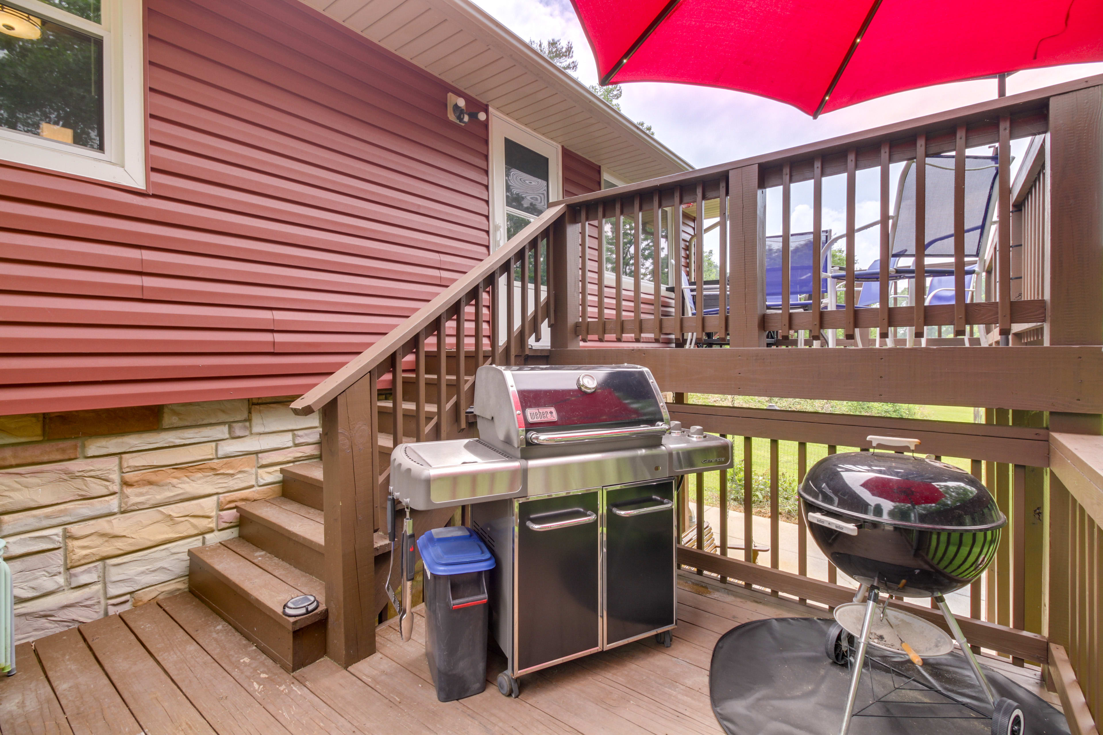 Deck | Gas & Charcoal Grill