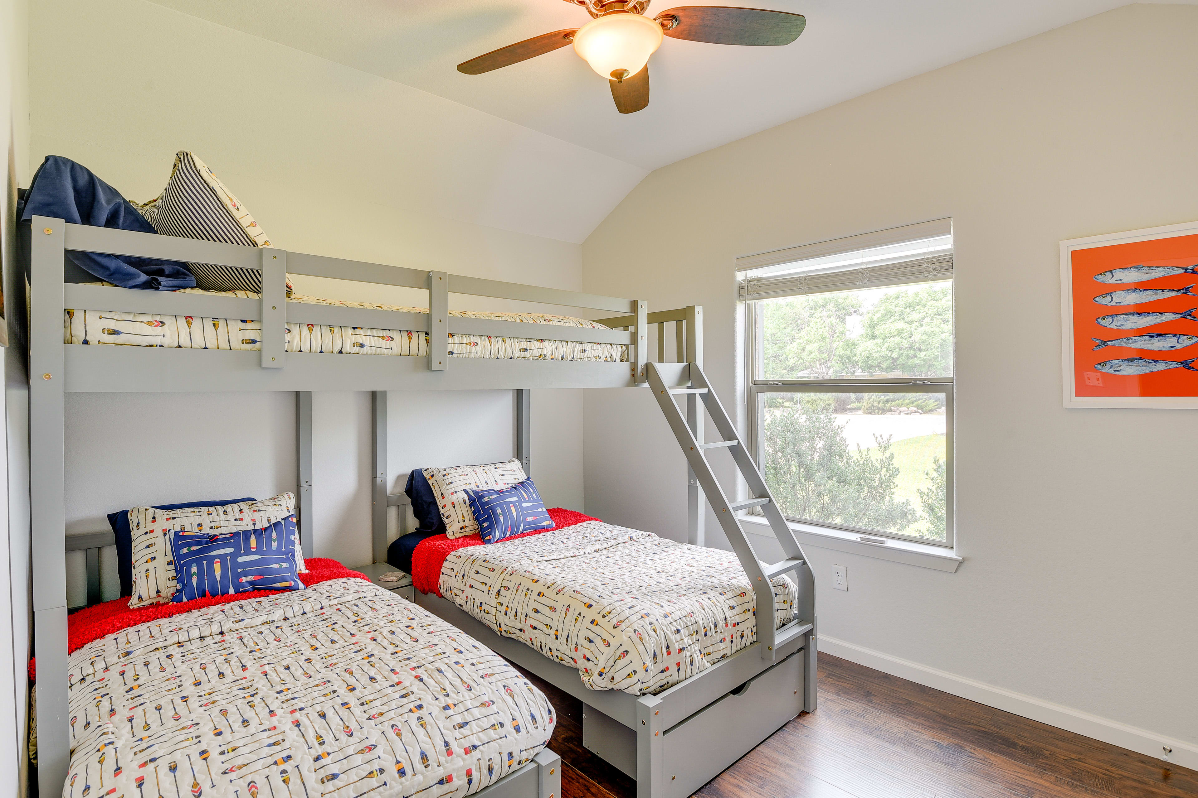 Bedroom 4 | Twin/Twin & Full Bunk Bed