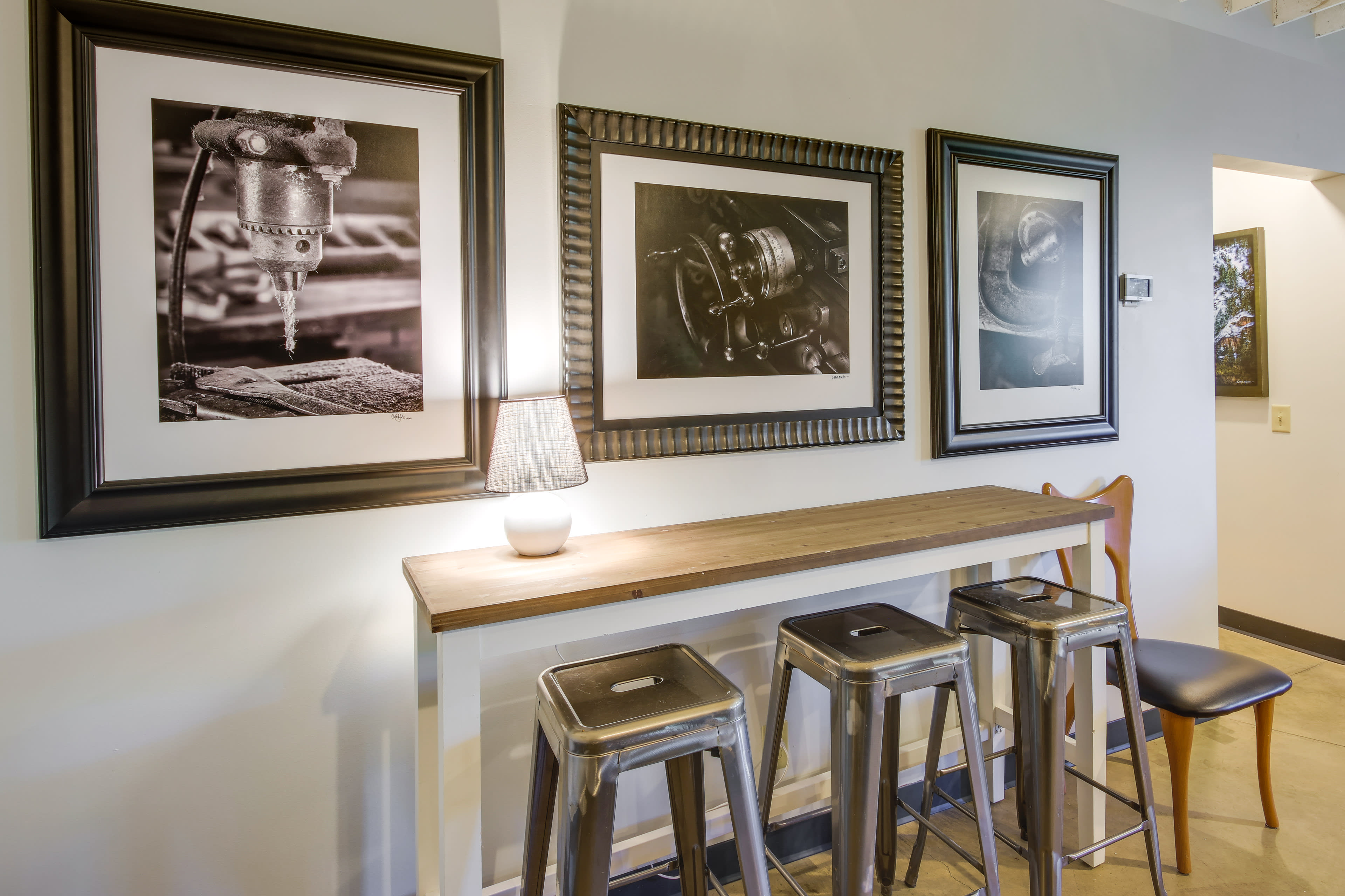 Breakfast Bar/Laptop Workspace